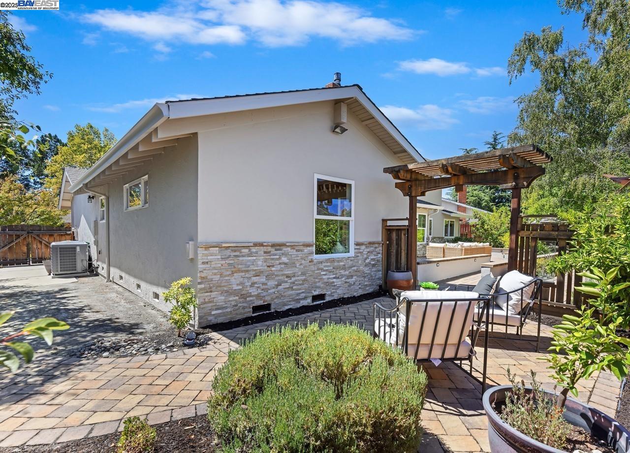 Detail Gallery Image 45 of 51 For 59 Arenas Ct, San Ramon,  CA 94583 - 5 Beds | 3/1 Baths