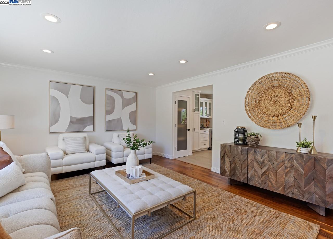 Detail Gallery Image 10 of 51 For 59 Arenas Ct, San Ramon,  CA 94583 - 5 Beds | 3/1 Baths