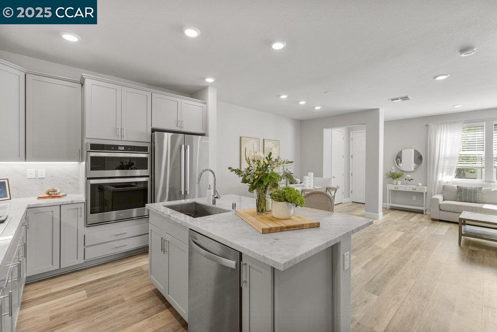 Detail Gallery Image 17 of 59 For 117 Wallace Circle, Moraga,  CA 94556 - 4 Beds | 3/1 Baths