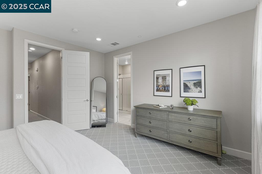 Detail Gallery Image 27 of 59 For 117 Wallace Circle, Moraga,  CA 94556 - 4 Beds | 3/1 Baths