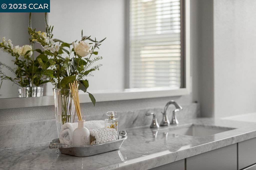 Detail Gallery Image 28 of 59 For 117 Wallace Circle, Moraga,  CA 94556 - 4 Beds | 3/1 Baths