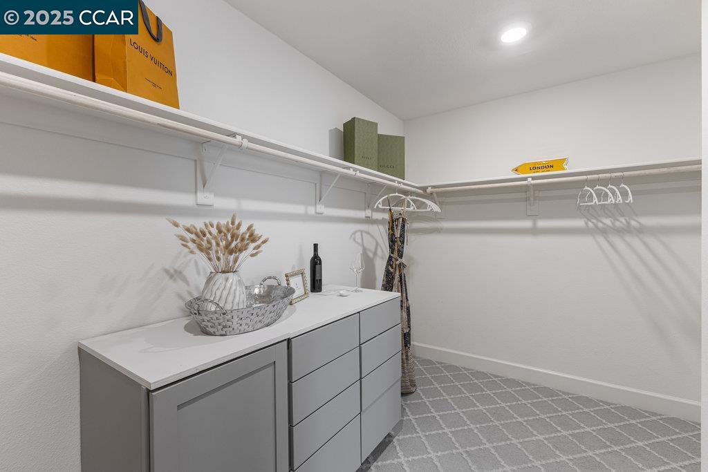 Detail Gallery Image 34 of 59 For 117 Wallace Circle, Moraga,  CA 94556 - 4 Beds | 3/1 Baths