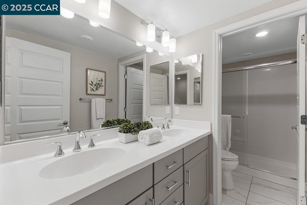 Detail Gallery Image 48 of 59 For 117 Wallace Circle, Moraga,  CA 94556 - 4 Beds | 3/1 Baths
