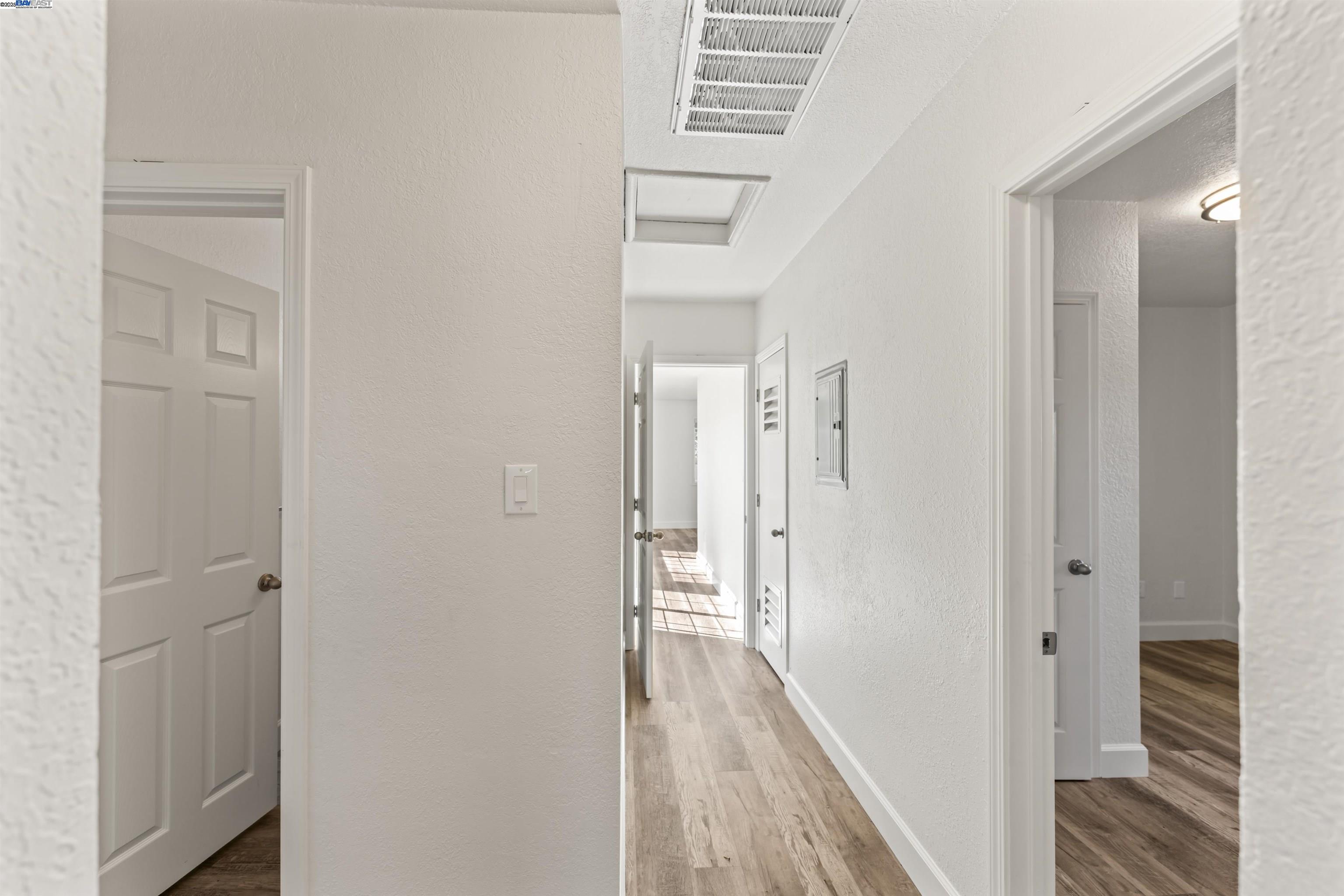 Detail Gallery Image 8 of 17 For 2320 Cutting Blvd, Richmond,  CA 94804 - 3 Beds | 2 Baths