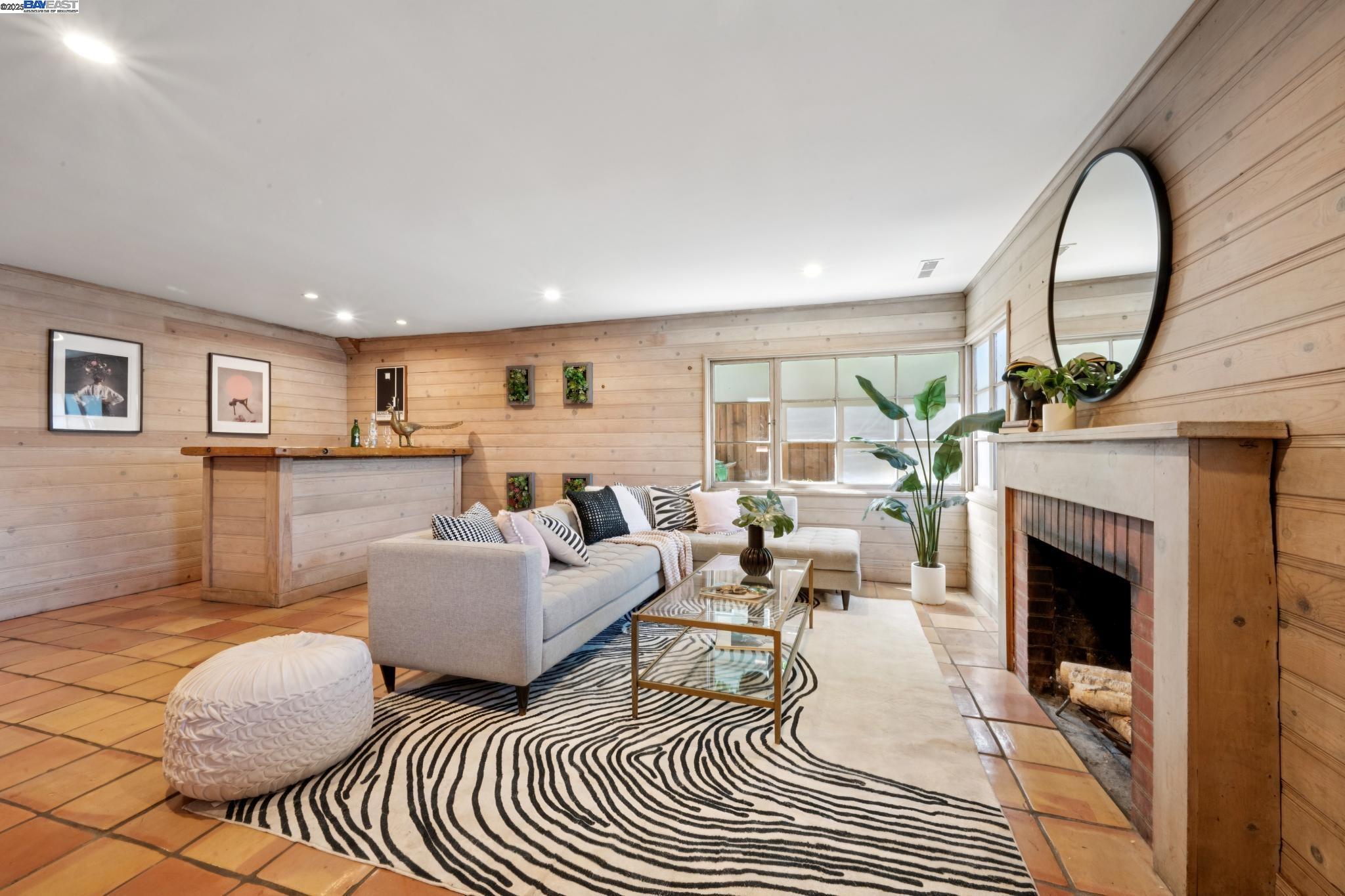 Detail Gallery Image 35 of 60 For 3127 Marina Drive, Alameda,  CA 94501 - 4 Beds | 3 Baths