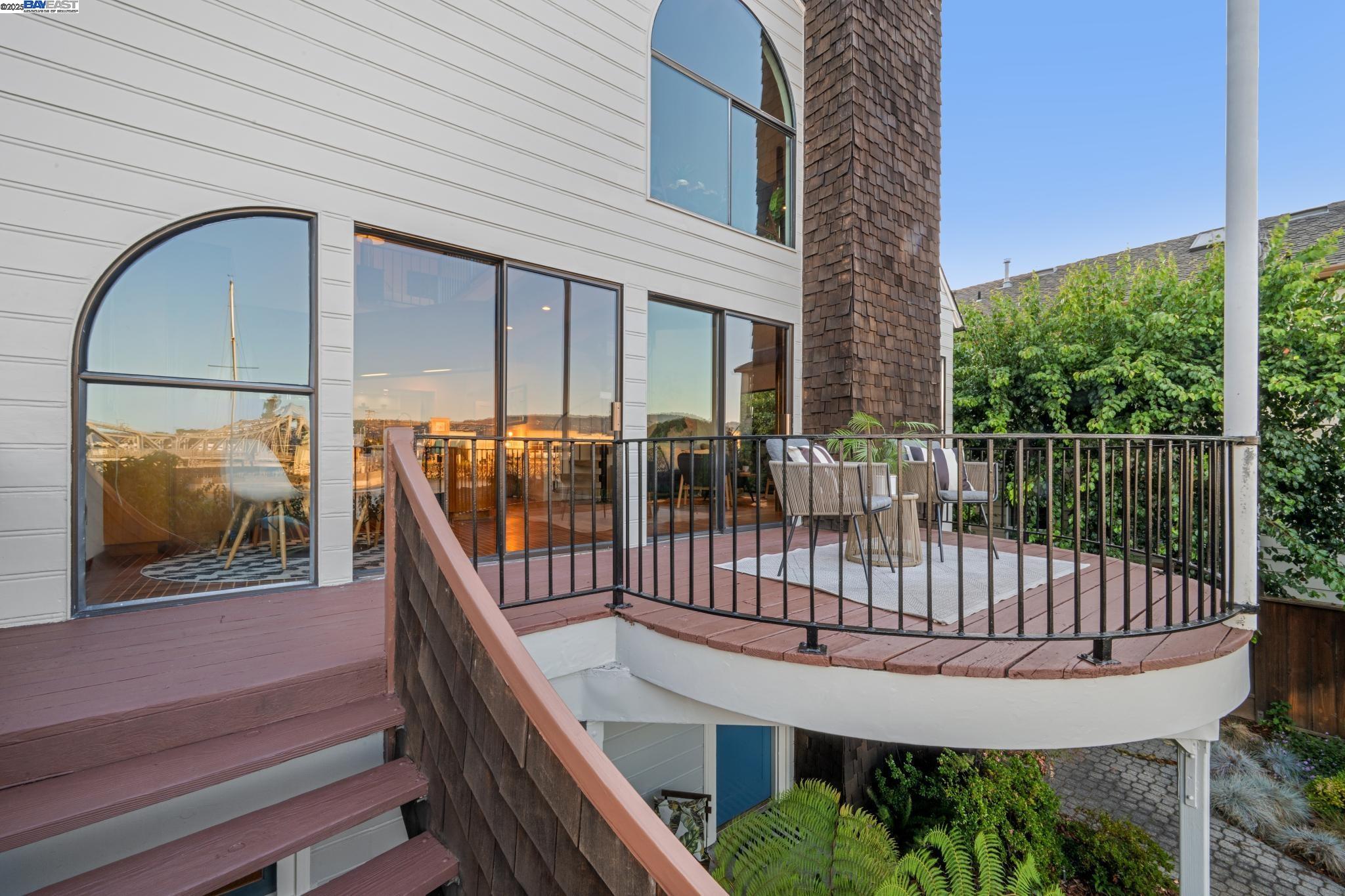 Detail Gallery Image 50 of 60 For 3127 Marina Drive, Alameda,  CA 94501 - 4 Beds | 3 Baths