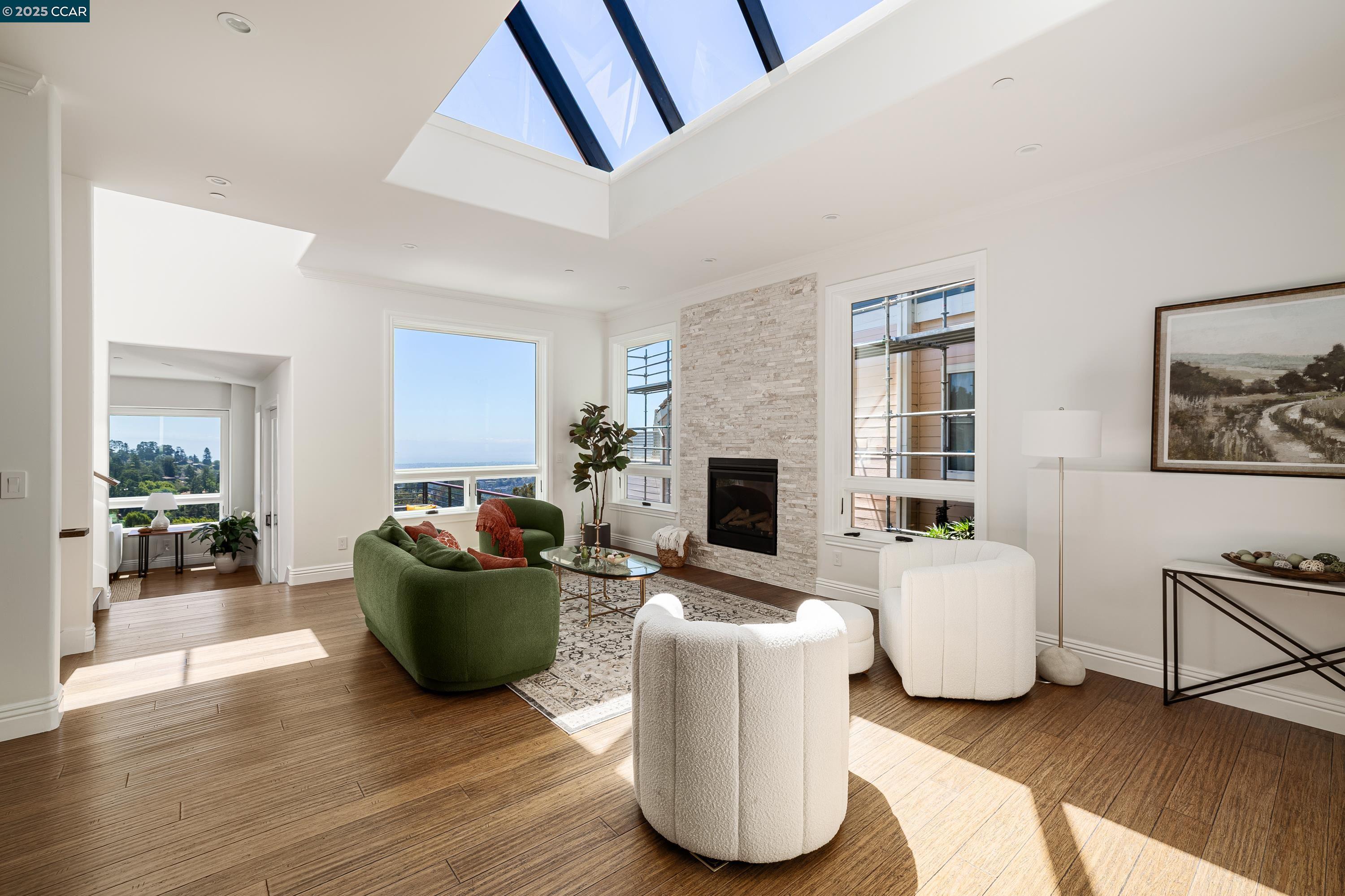 Detail Gallery Image 23 of 55 For 6979 Elverton Dr, Oakland,  CA 94611 - 5 Beds | 5/1 Baths