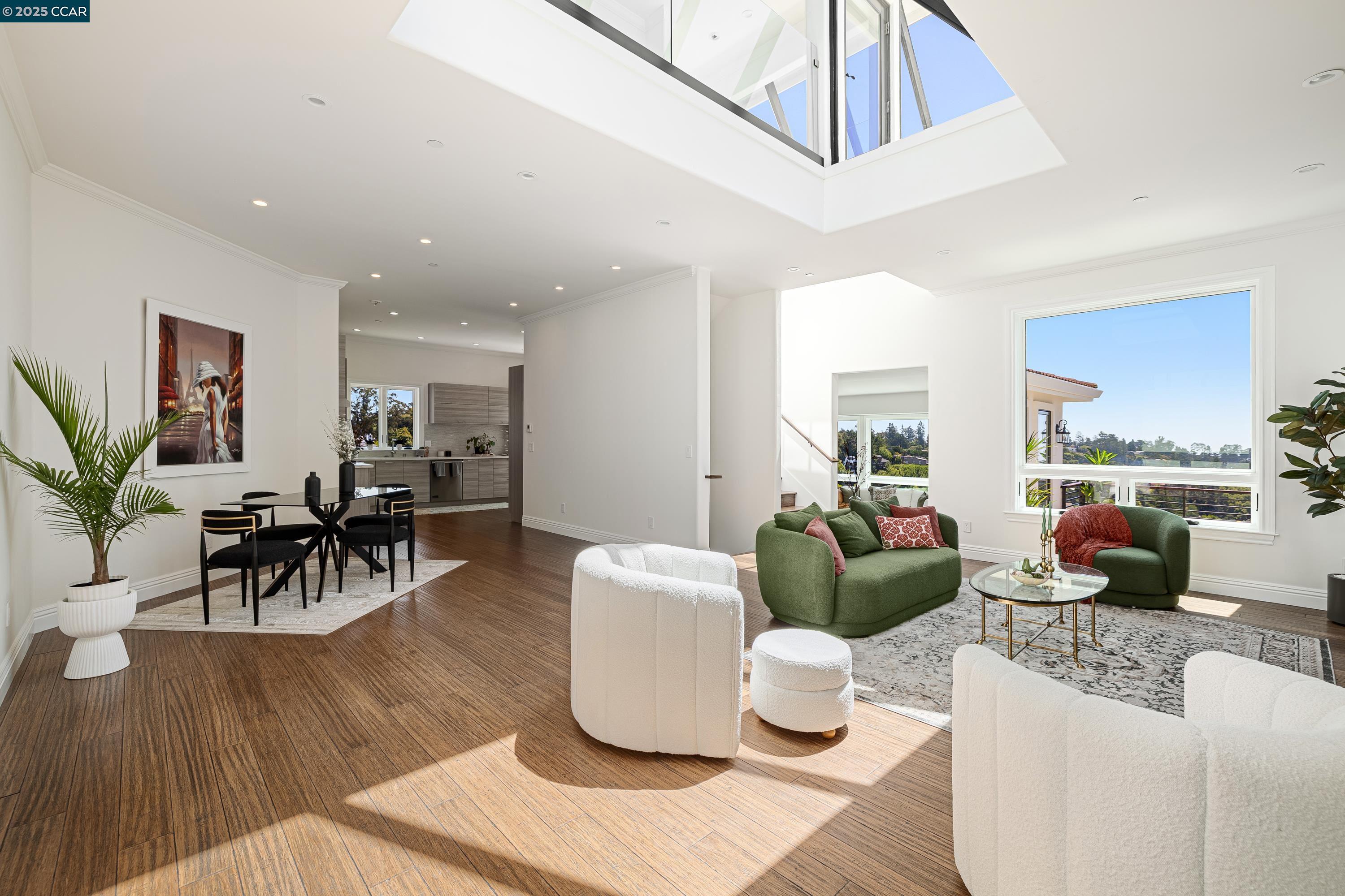 Detail Gallery Image 24 of 55 For 6979 Elverton Dr, Oakland,  CA 94611 - 5 Beds | 5/1 Baths