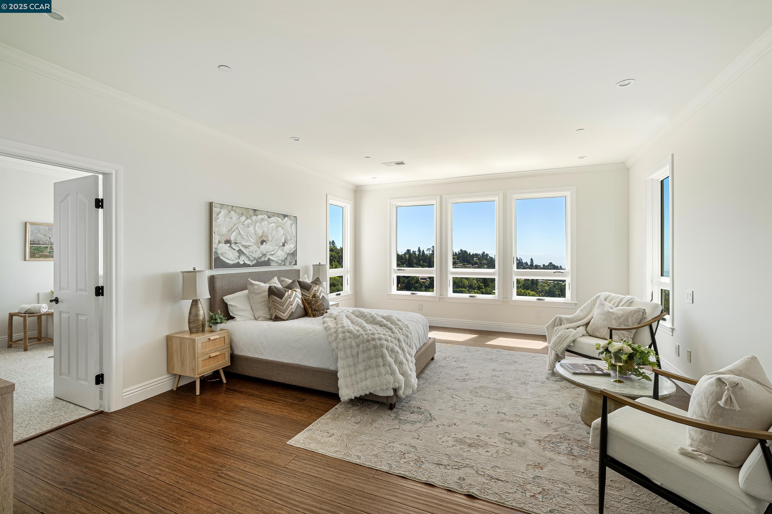 Detail Gallery Image 37 of 55 For 6979 Elverton Dr, Oakland,  CA 94611 - 5 Beds | 5/1 Baths