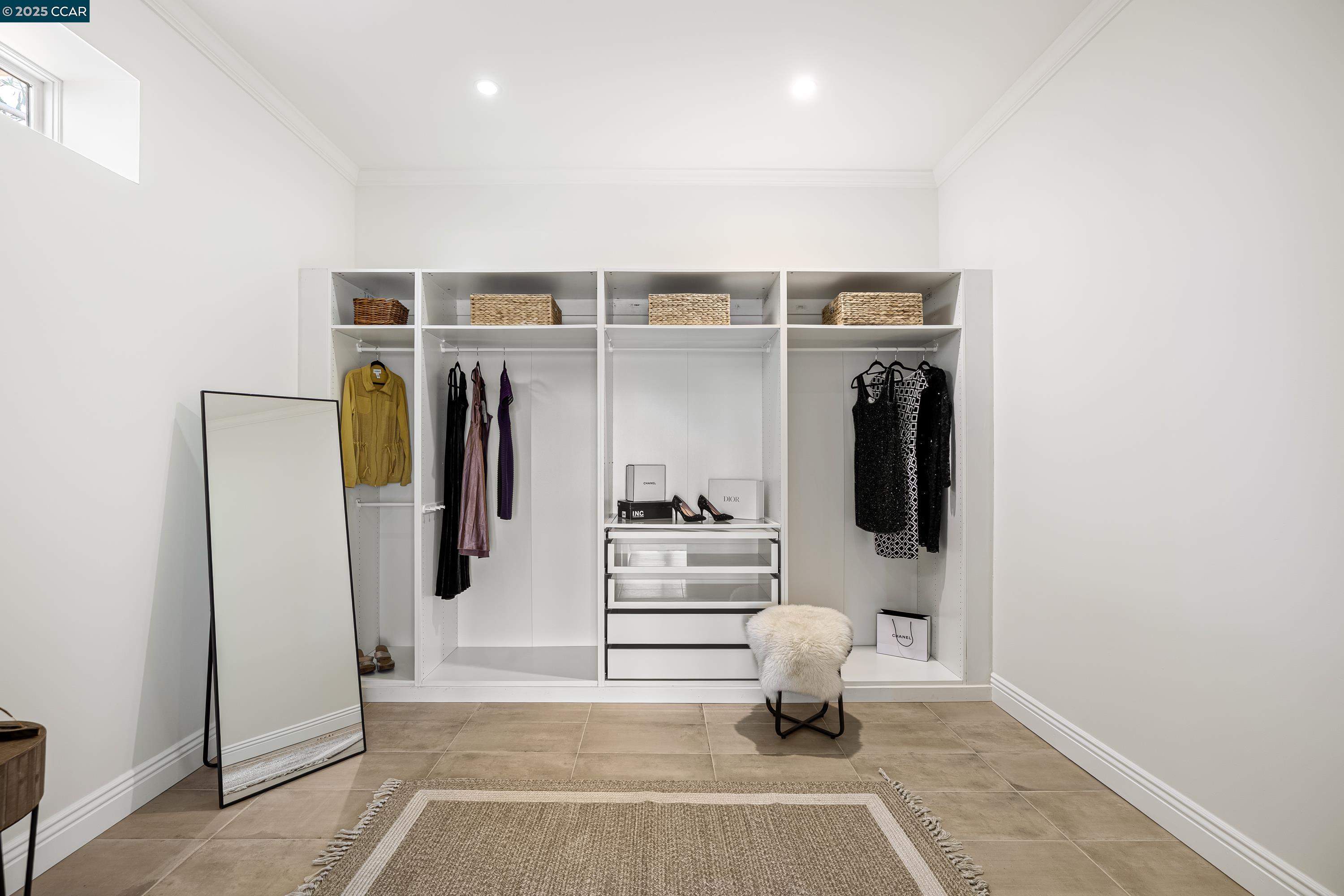 Detail Gallery Image 41 of 55 For 6979 Elverton Dr, Oakland,  CA 94611 - 5 Beds | 5/1 Baths