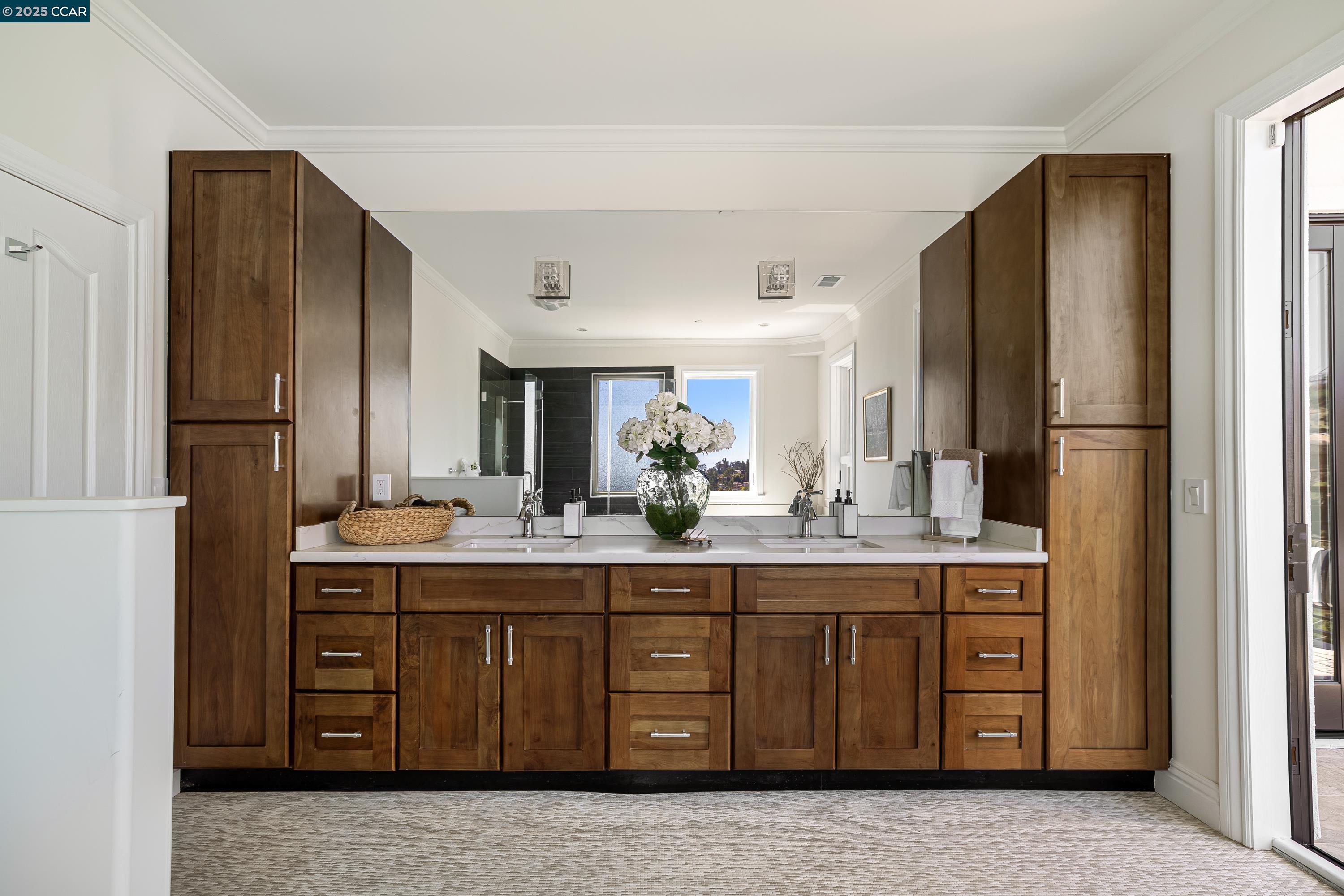 Detail Gallery Image 42 of 55 For 6979 Elverton Dr, Oakland,  CA 94611 - 5 Beds | 5/1 Baths
