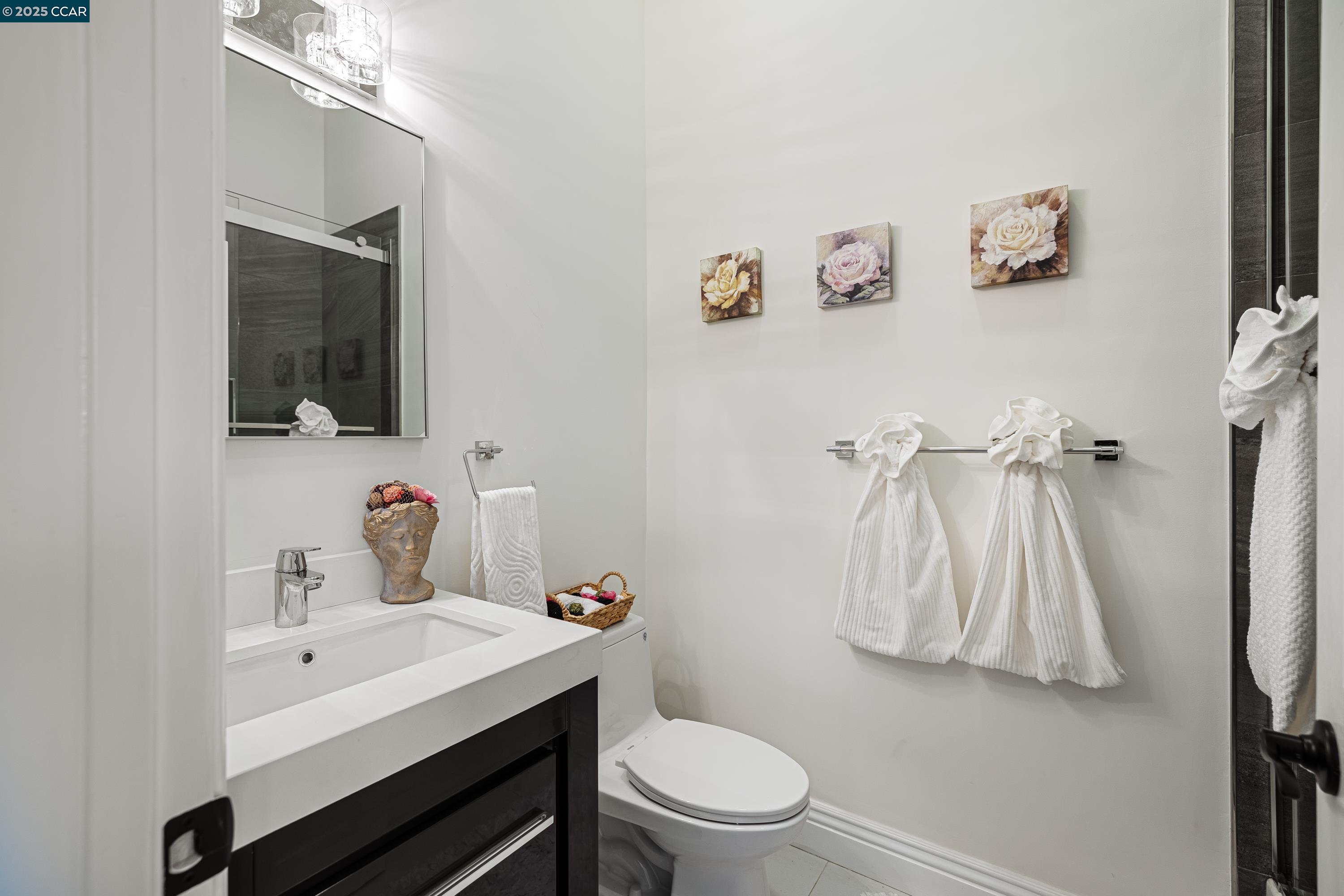 Detail Gallery Image 45 of 55 For 6979 Elverton Dr, Oakland,  CA 94611 - 5 Beds | 5/1 Baths
