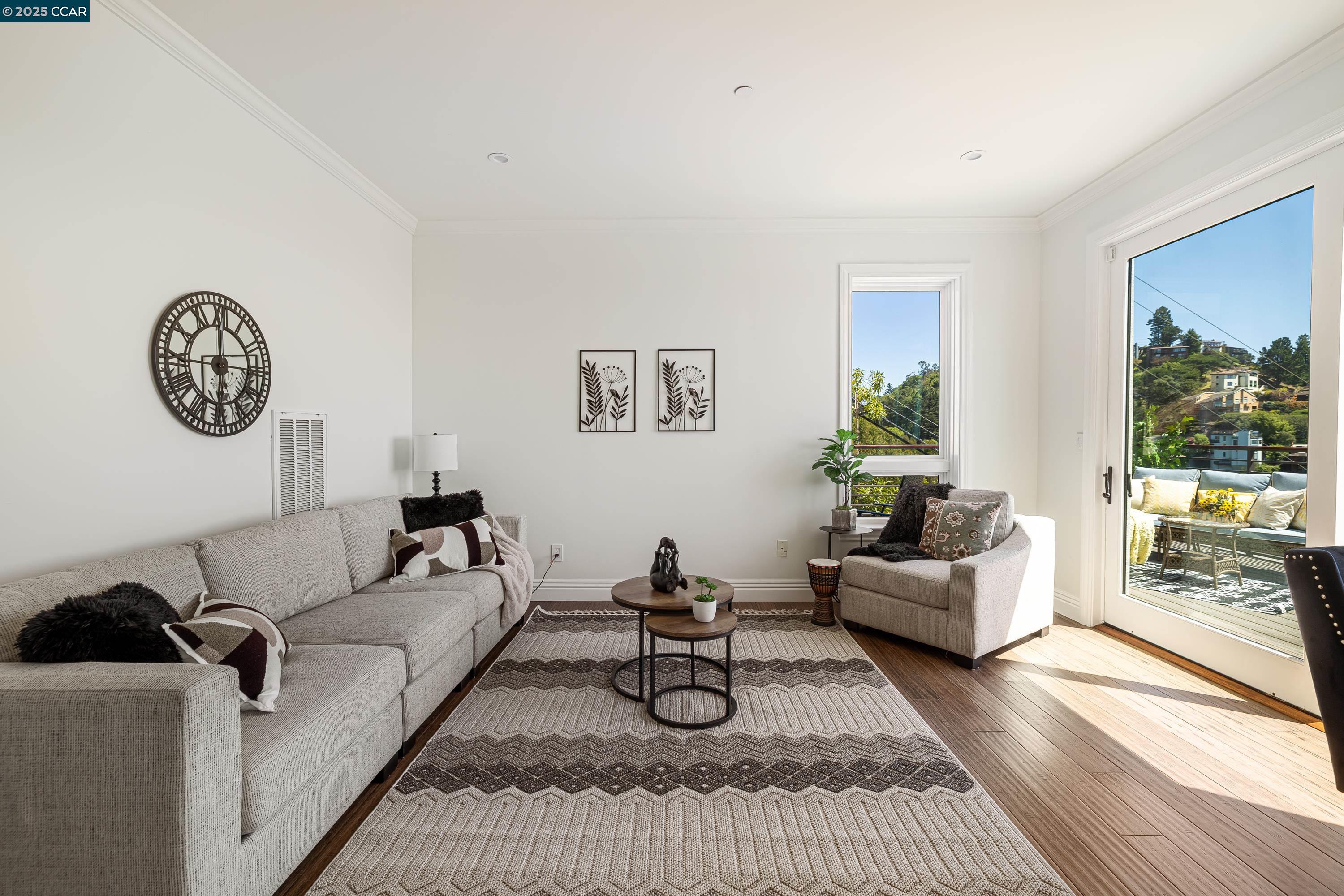 Detail Gallery Image 47 of 55 For 6979 Elverton Dr, Oakland,  CA 94611 - 5 Beds | 5/1 Baths