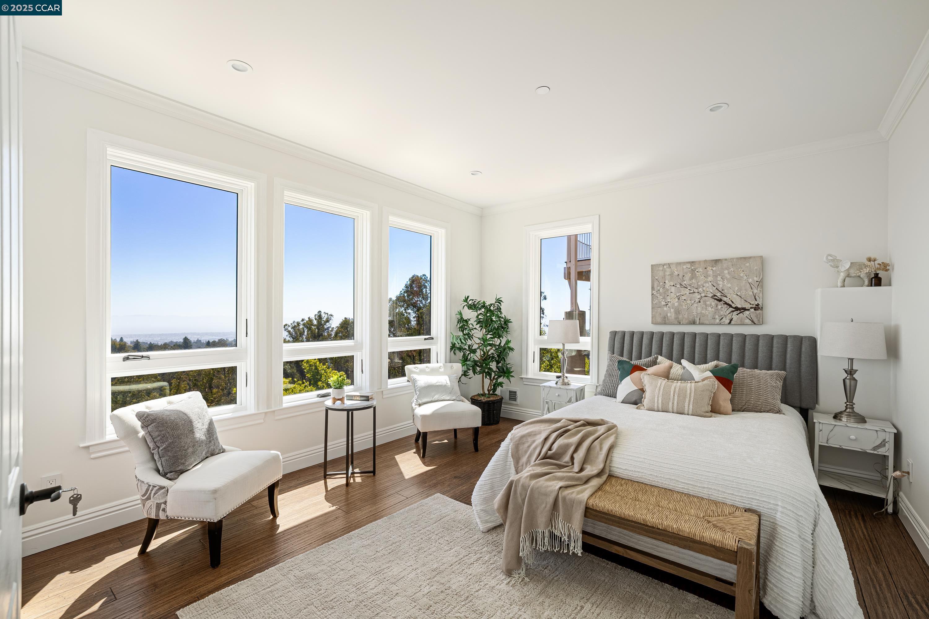 Detail Gallery Image 49 of 55 For 6979 Elverton Dr, Oakland,  CA 94611 - 5 Beds | 5/1 Baths