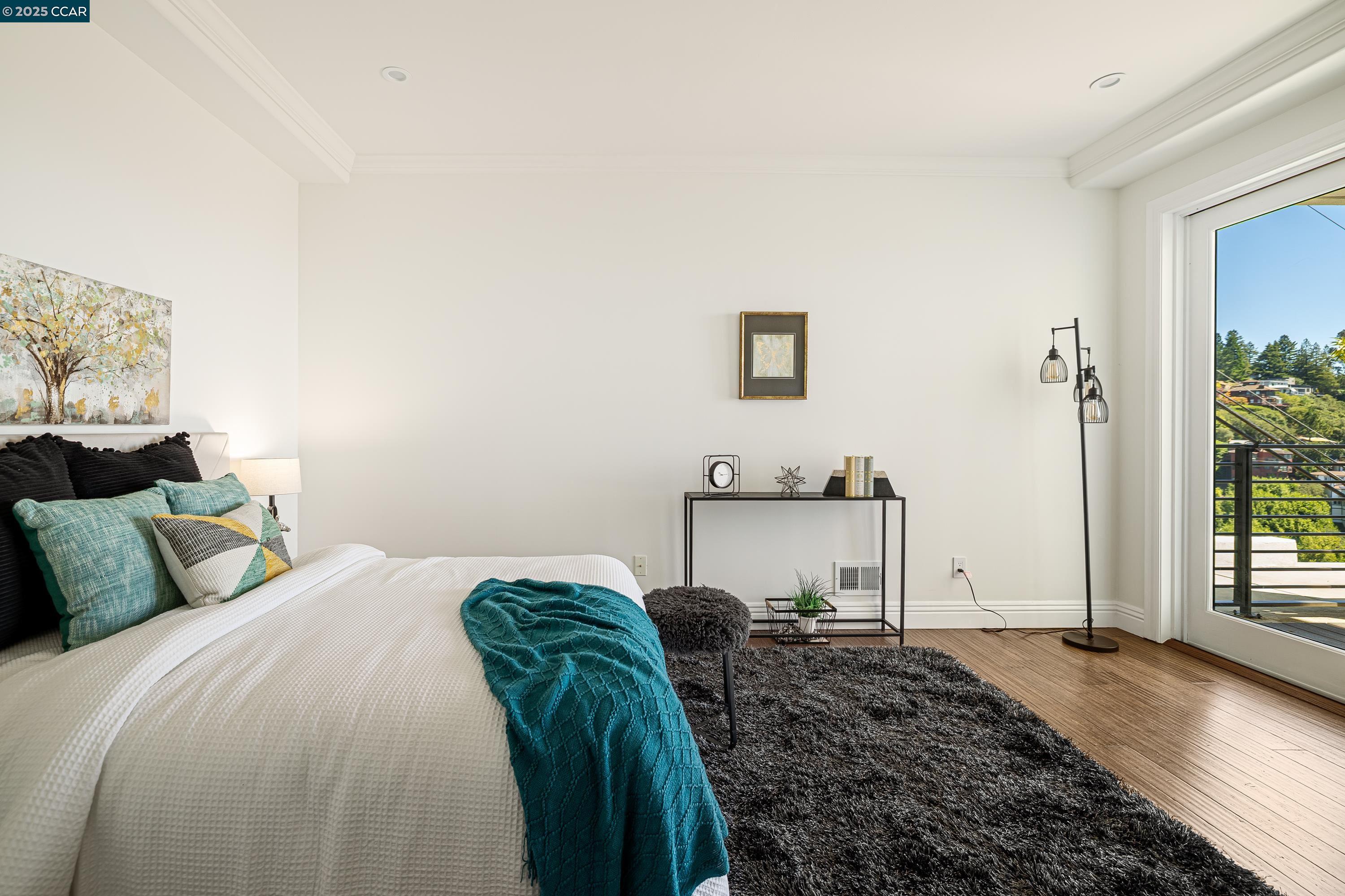 Detail Gallery Image 52 of 55 For 6979 Elverton Dr, Oakland,  CA 94611 - 5 Beds | 5/1 Baths