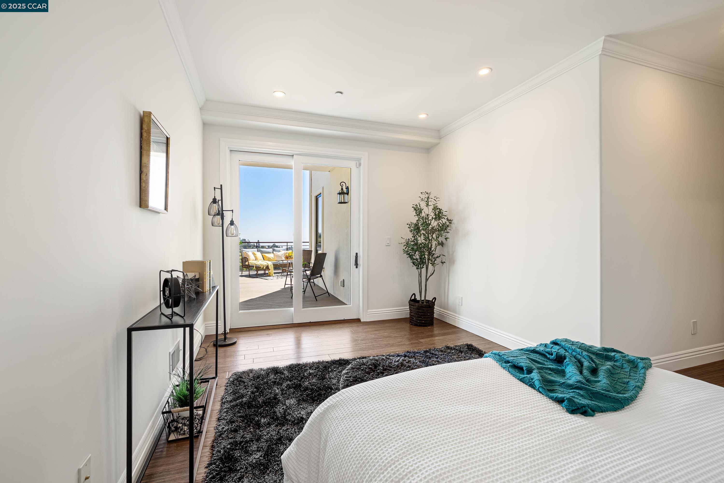 Detail Gallery Image 53 of 55 For 6979 Elverton Dr, Oakland,  CA 94611 - 5 Beds | 5/1 Baths