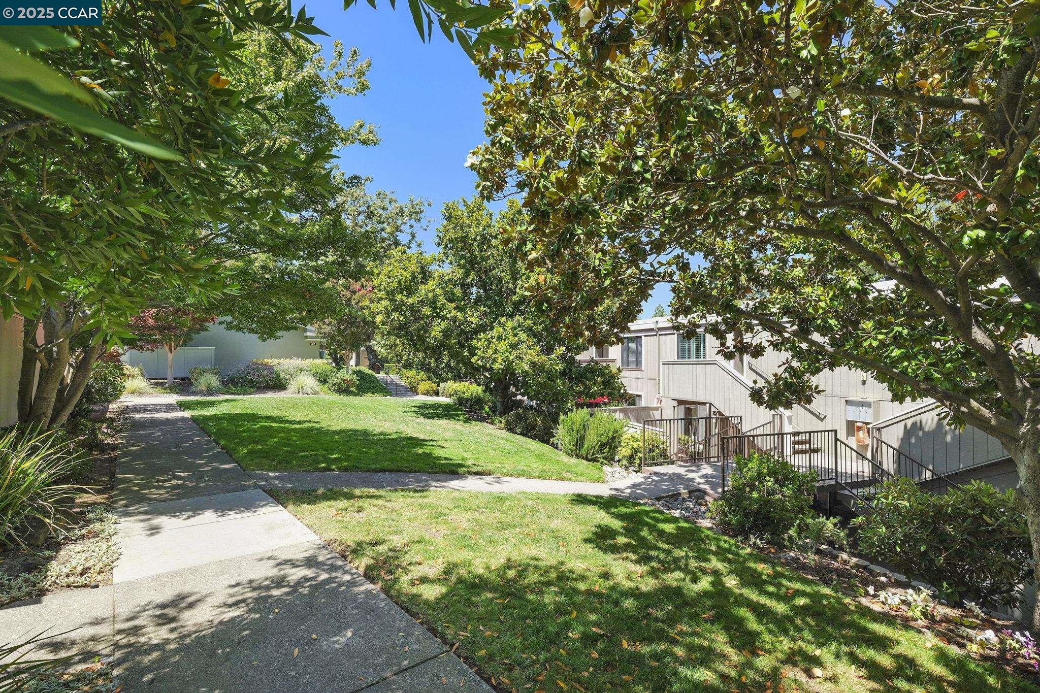 Photo #2: 41108120 Listing 