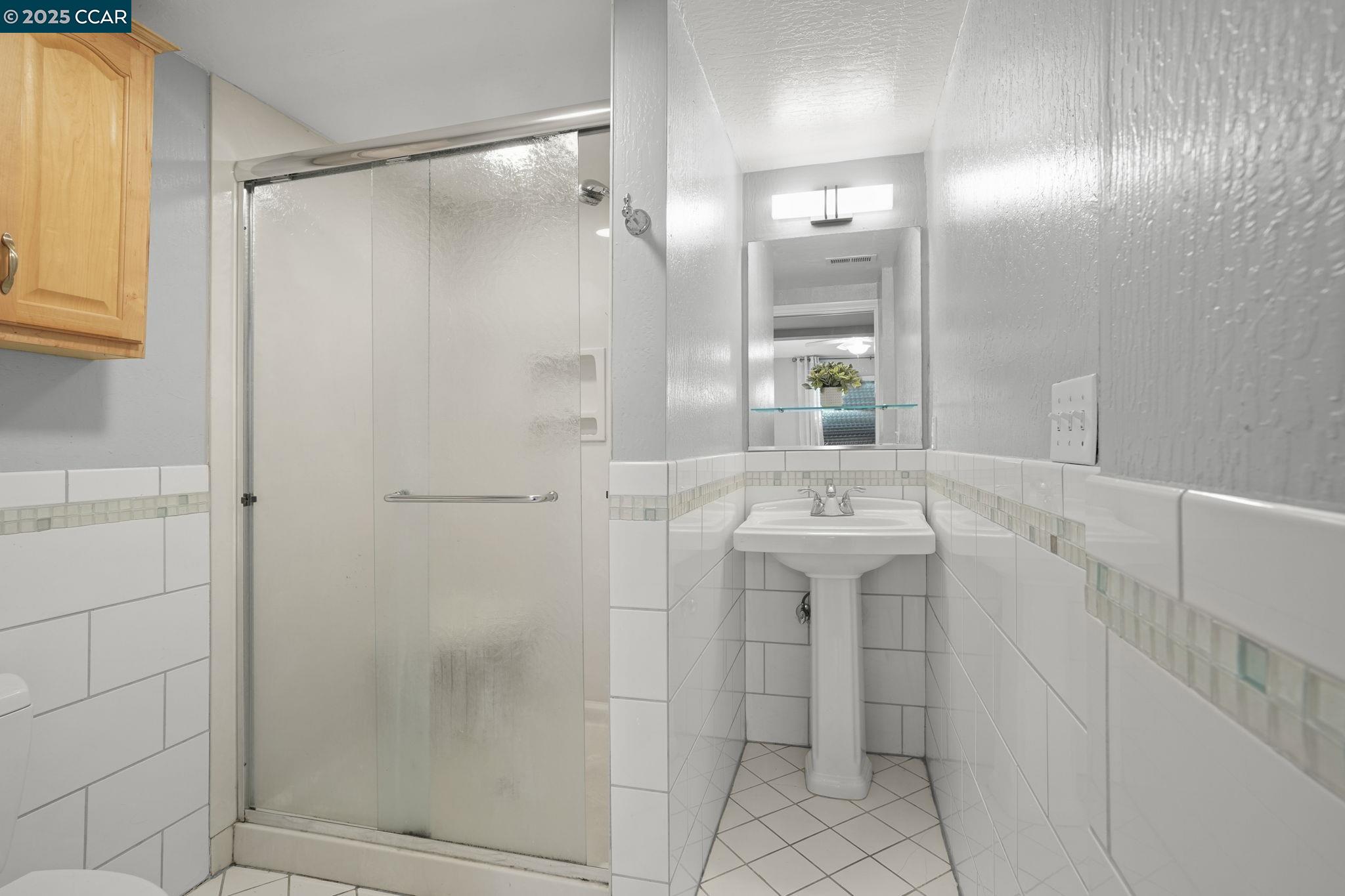 Detail Gallery Image 16 of 28 For 3337 Esperanza Dr, Concord,  CA 94519 - 3 Beds | 2 Baths