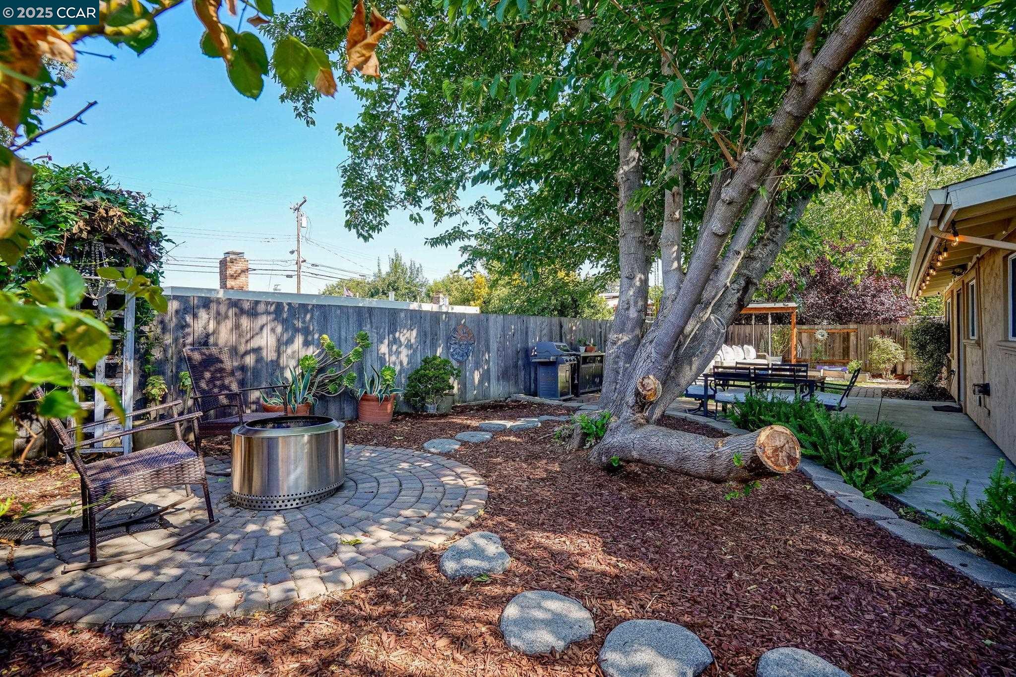 Detail Gallery Image 22 of 28 For 3337 Esperanza Dr, Concord,  CA 94519 - 3 Beds | 2 Baths