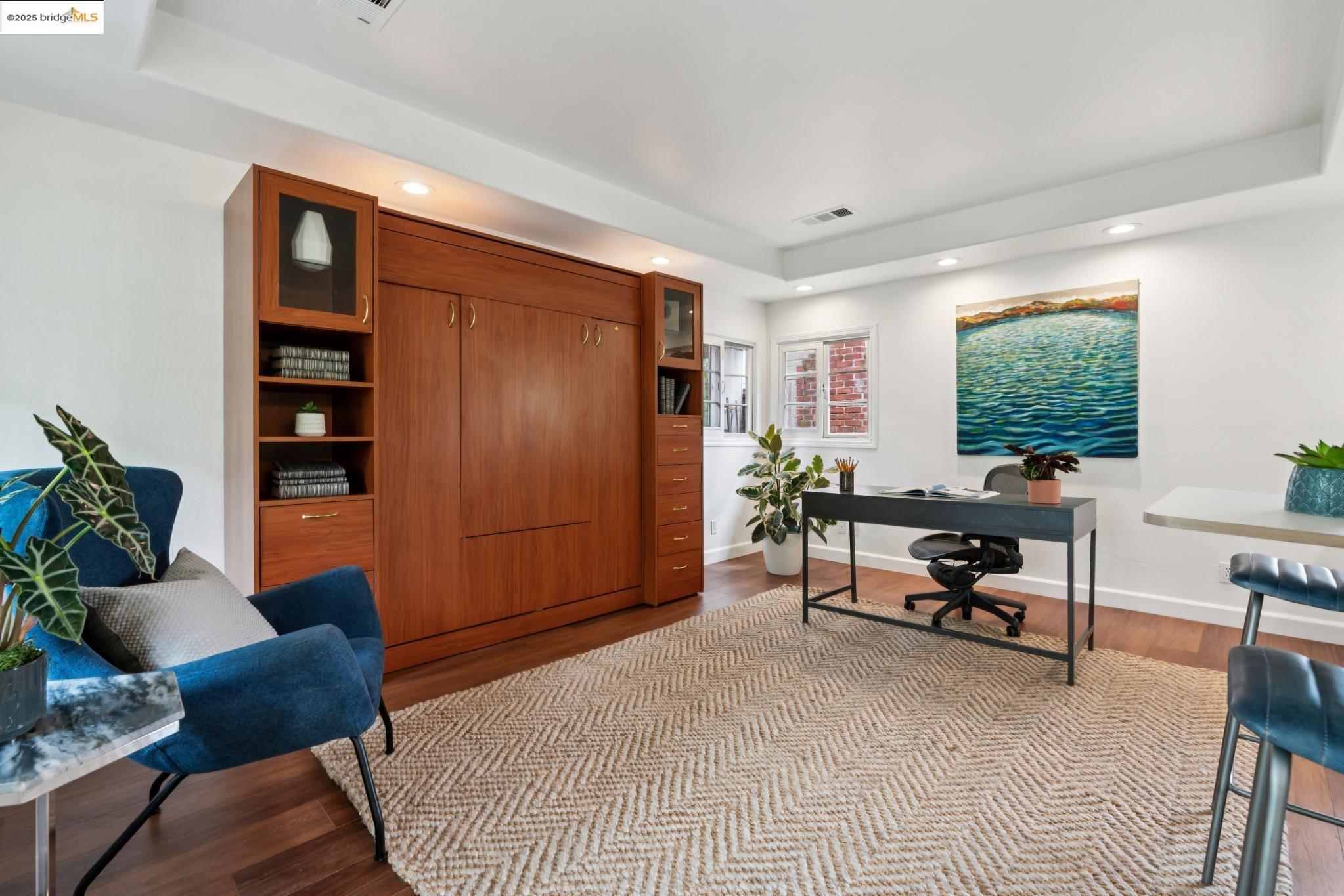 Detail Gallery Image 47 of 55 For 5550 Snake Road, Oakland,  CA 94611-2909 - 2 Beds | 2 Baths