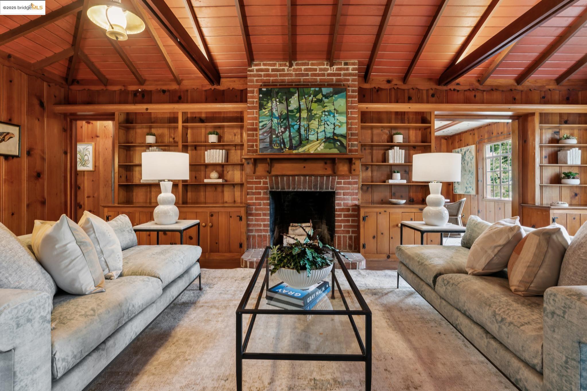 Detail Gallery Image 7 of 55 For 5550 Snake Road, Oakland,  CA 94611-2909 - 2 Beds | 2 Baths