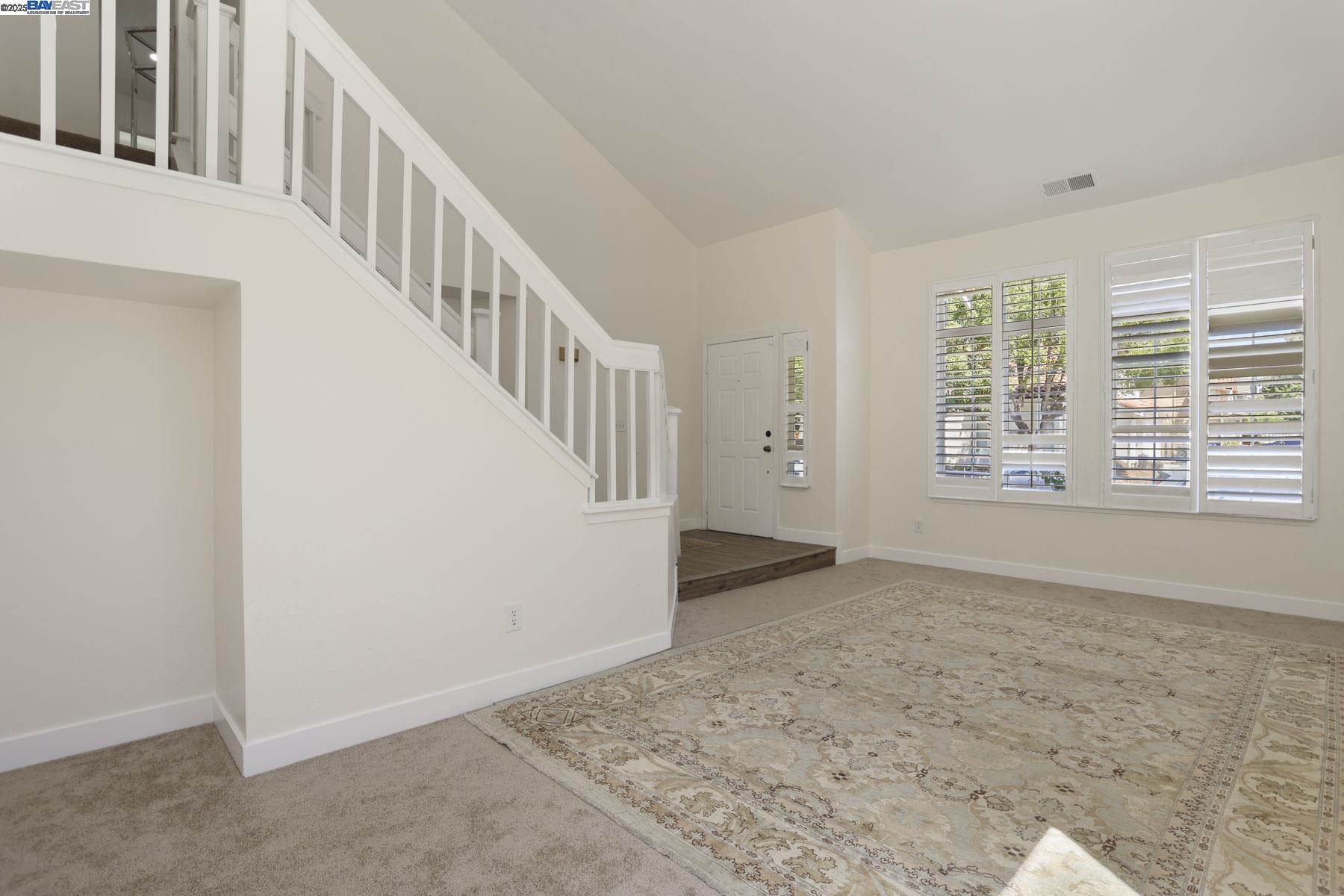 Detail Gallery Image 11 of 38 For 2883 Saint Martins Way, Tracy,  CA 95377 - 4 Beds | 2/1 Baths