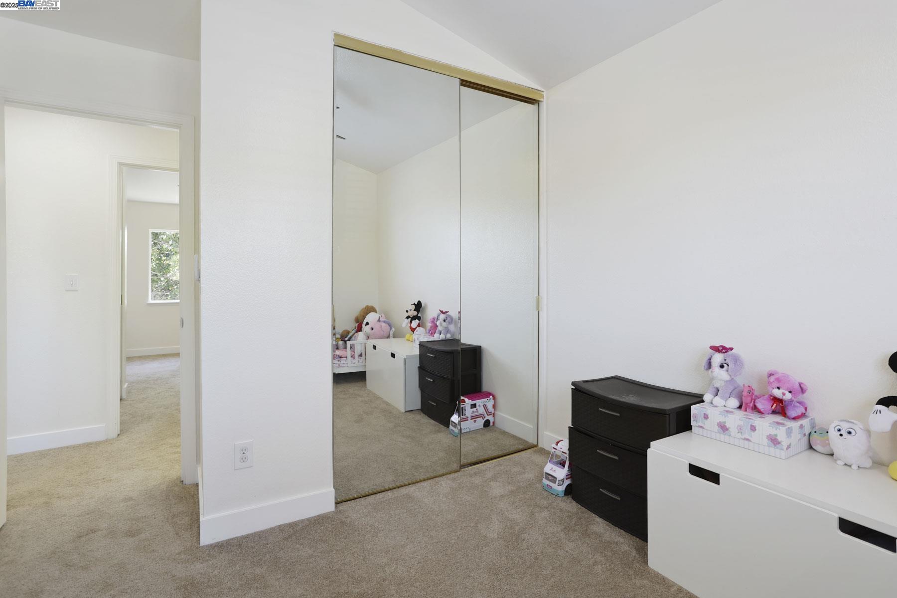 Detail Gallery Image 26 of 38 For 2883 Saint Martins Way, Tracy,  CA 95377 - 4 Beds | 2/1 Baths