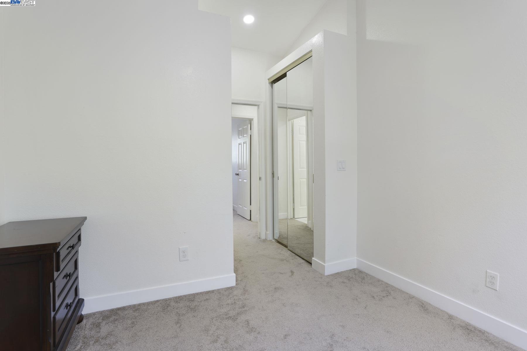 Detail Gallery Image 29 of 38 For 2883 Saint Martins Way, Tracy,  CA 95377 - 4 Beds | 2/1 Baths