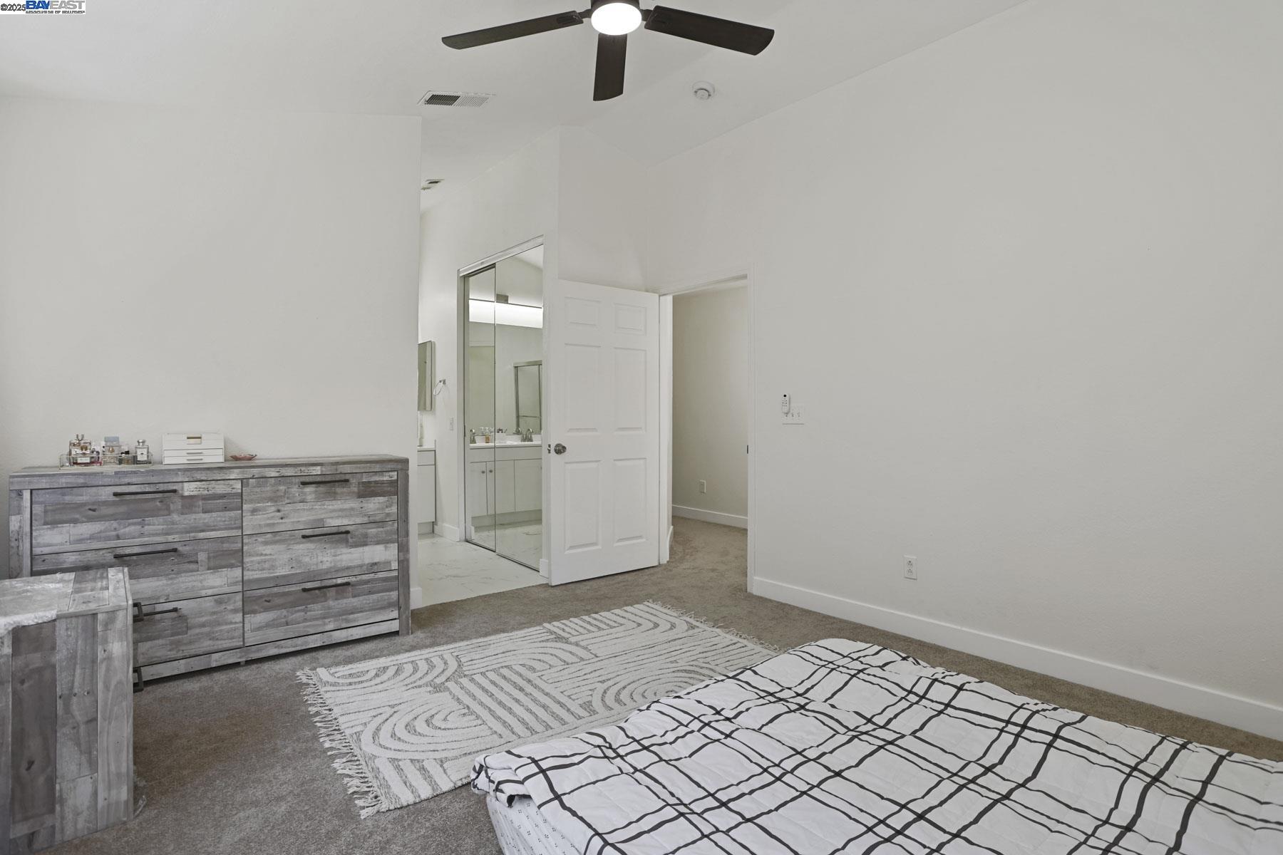 Detail Gallery Image 31 of 38 For 2883 Saint Martins Way, Tracy,  CA 95377 - 4 Beds | 2/1 Baths