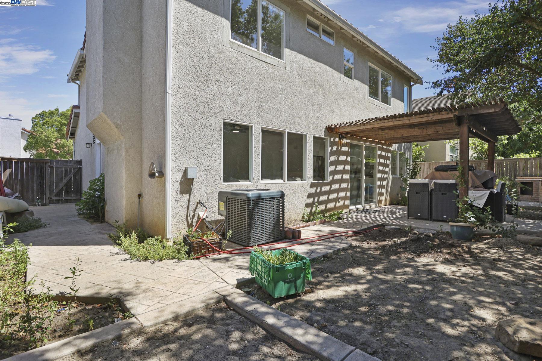 Detail Gallery Image 38 of 38 For 2883 Saint Martins Way, Tracy,  CA 95377 - 4 Beds | 2/1 Baths