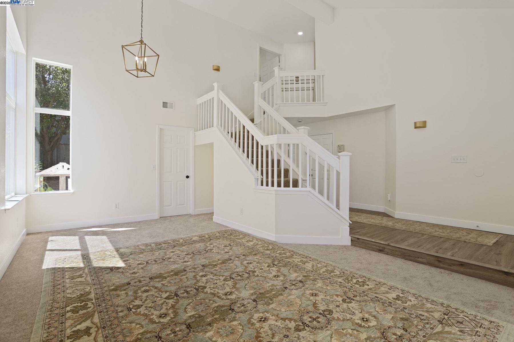 Detail Gallery Image 10 of 38 For 2883 Saint Martins Way, Tracy,  CA 95377 - 4 Beds | 2/1 Baths