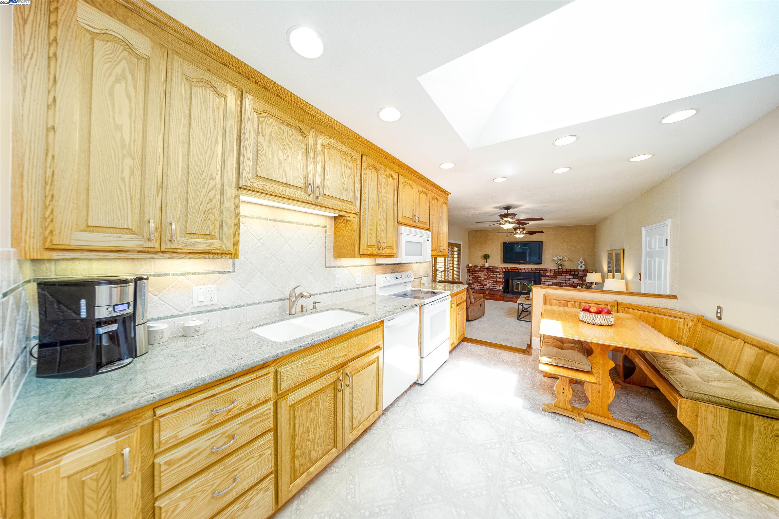 Detail Gallery Image 19 of 56 For 5149 Roycroft Way, Fremont,  CA 94538 - 4 Beds | 2 Baths