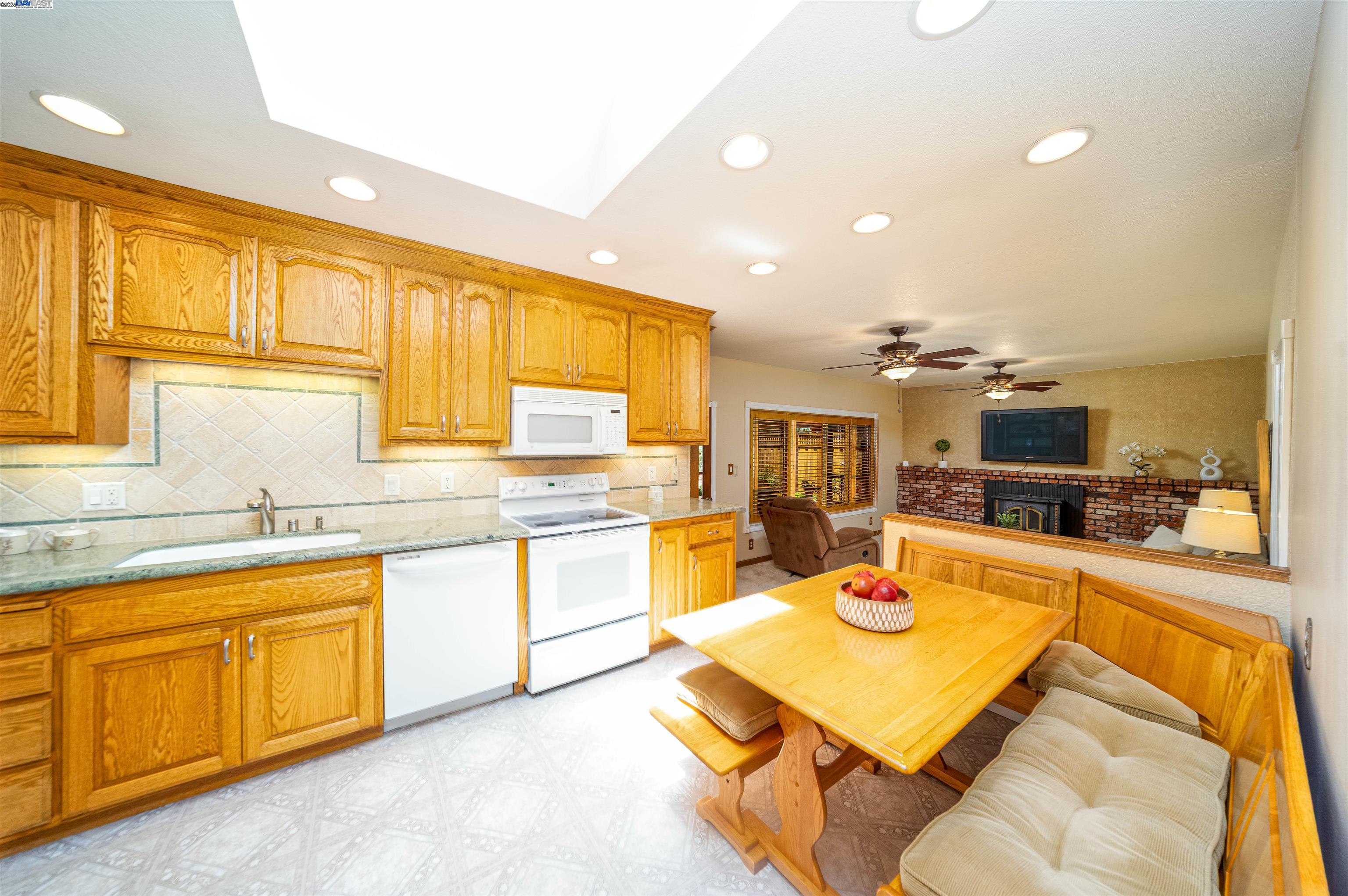 Detail Gallery Image 21 of 56 For 5149 Roycroft Way, Fremont,  CA 94538 - 4 Beds | 2 Baths