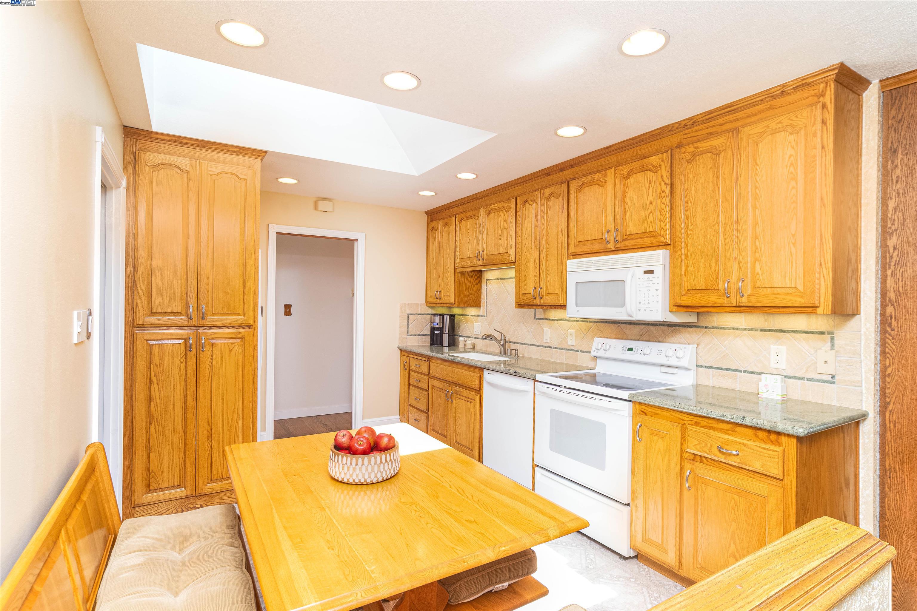 Detail Gallery Image 23 of 56 For 5149 Roycroft Way, Fremont,  CA 94538 - 4 Beds | 2 Baths