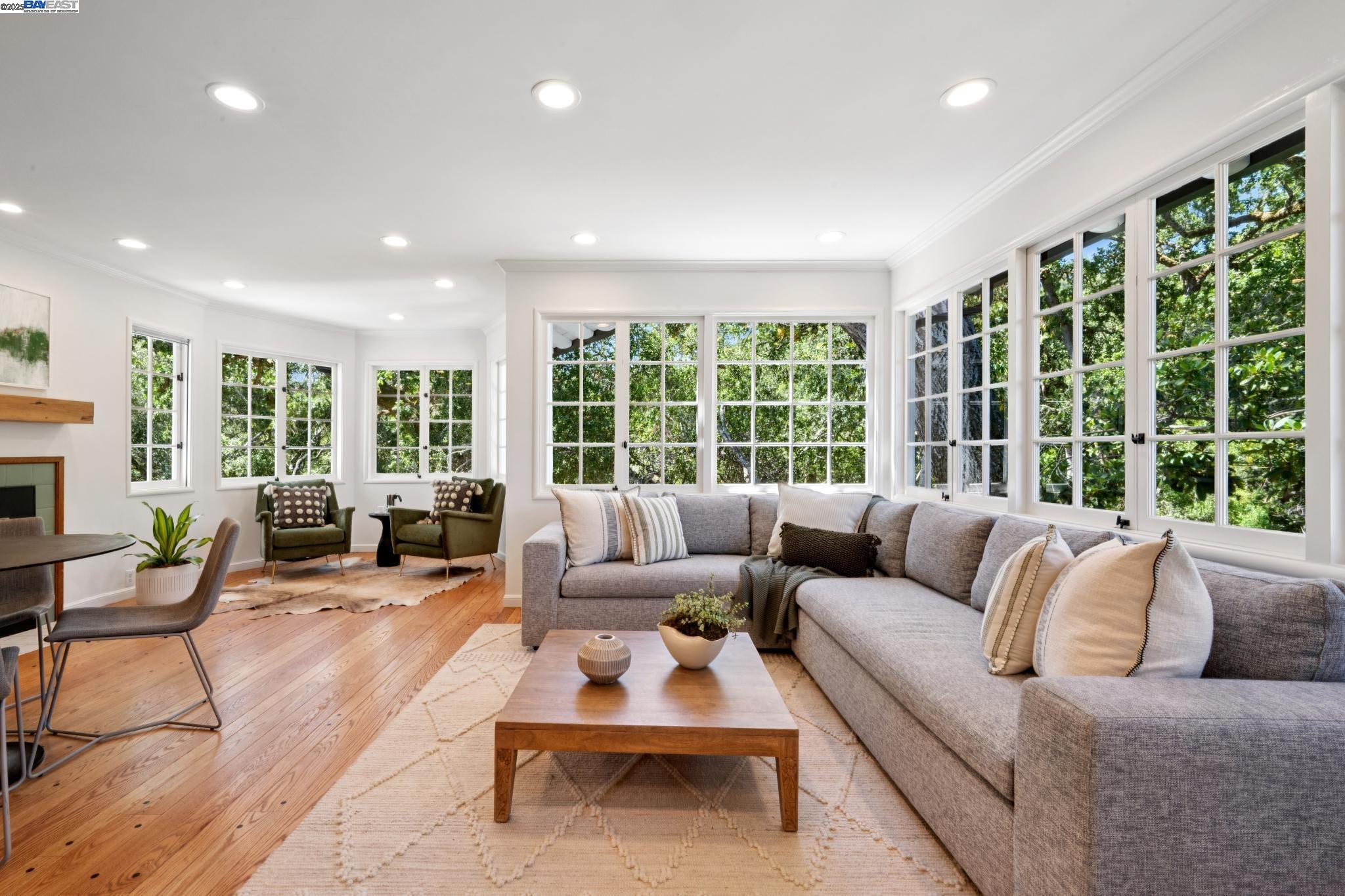 Detail Gallery Image 22 of 60 For 11 Crane Court, Orinda,  CA 94563 - 5 Beds | 5/1 Baths