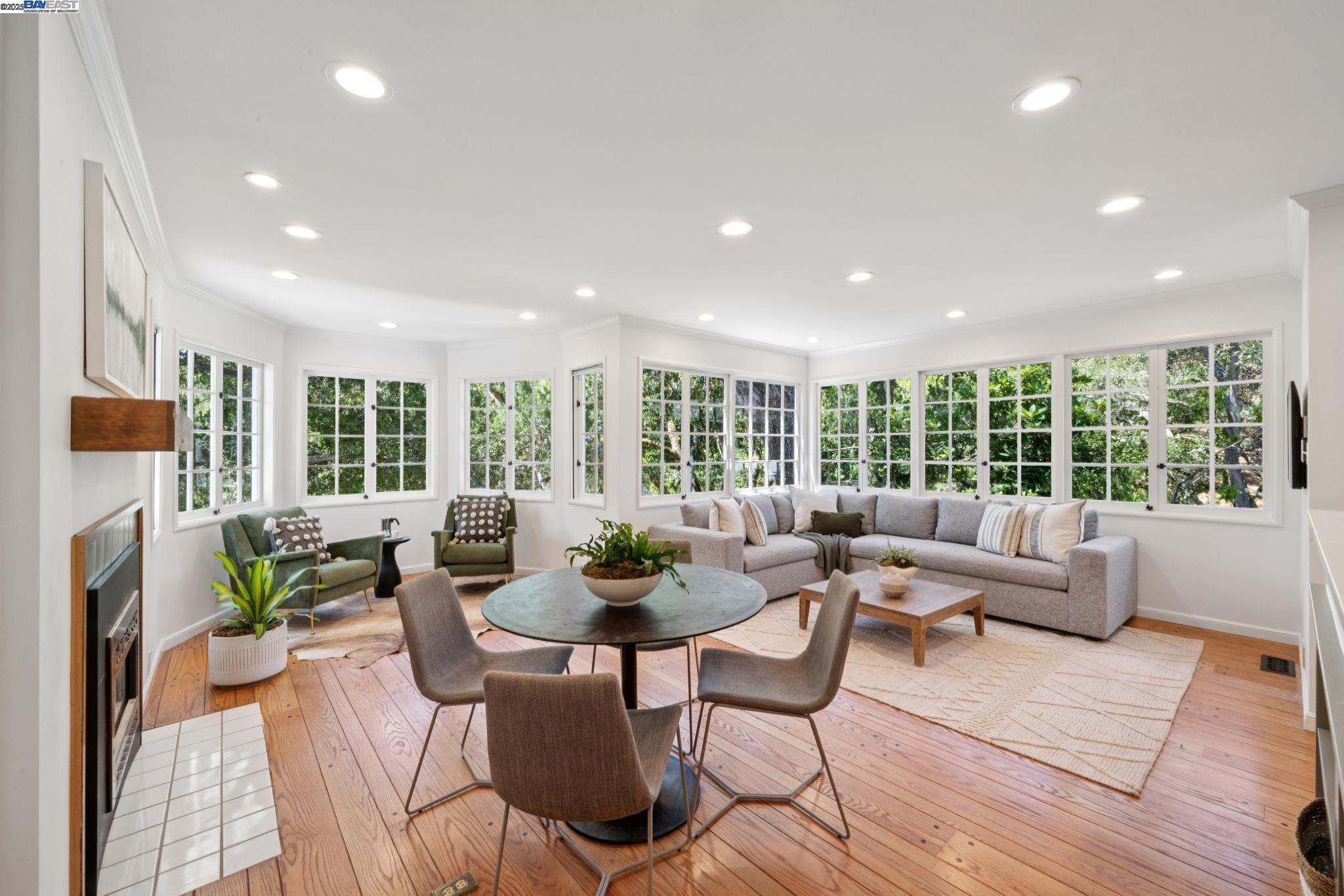 Detail Gallery Image 23 of 60 For 11 Crane Court, Orinda,  CA 94563 - 5 Beds | 5/1 Baths