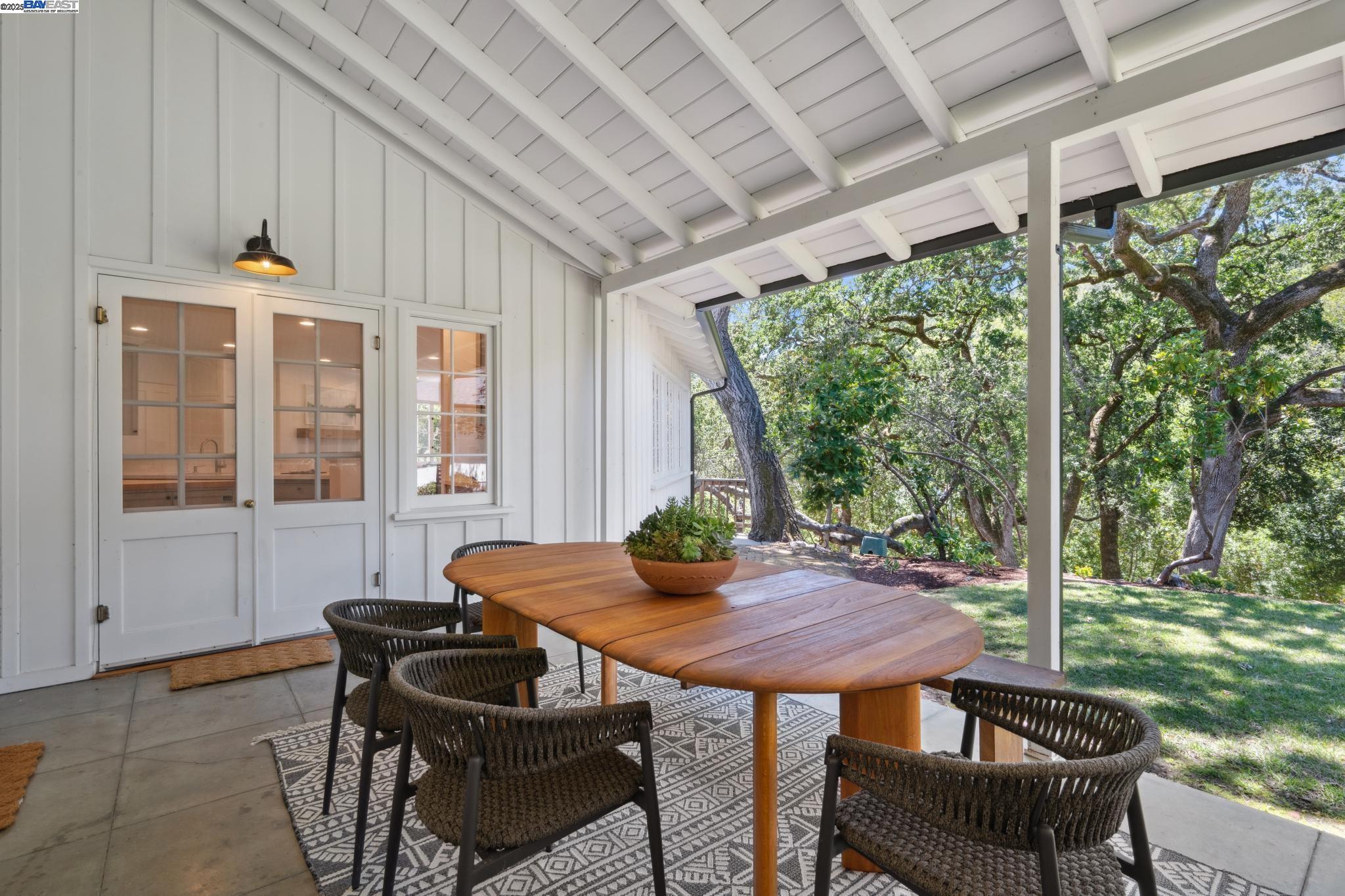 Detail Gallery Image 26 of 60 For 11 Crane Court, Orinda,  CA 94563 - 5 Beds | 5/1 Baths