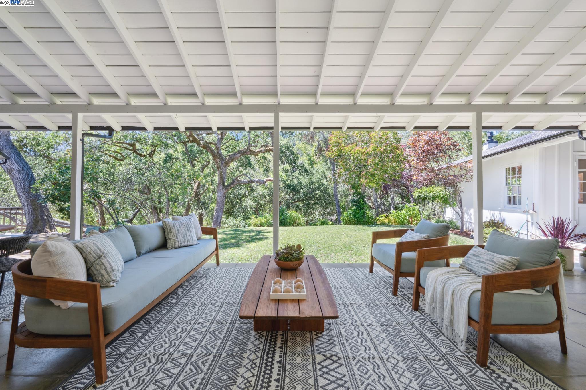 Detail Gallery Image 28 of 60 For 11 Crane Court, Orinda,  CA 94563 - 5 Beds | 5/1 Baths