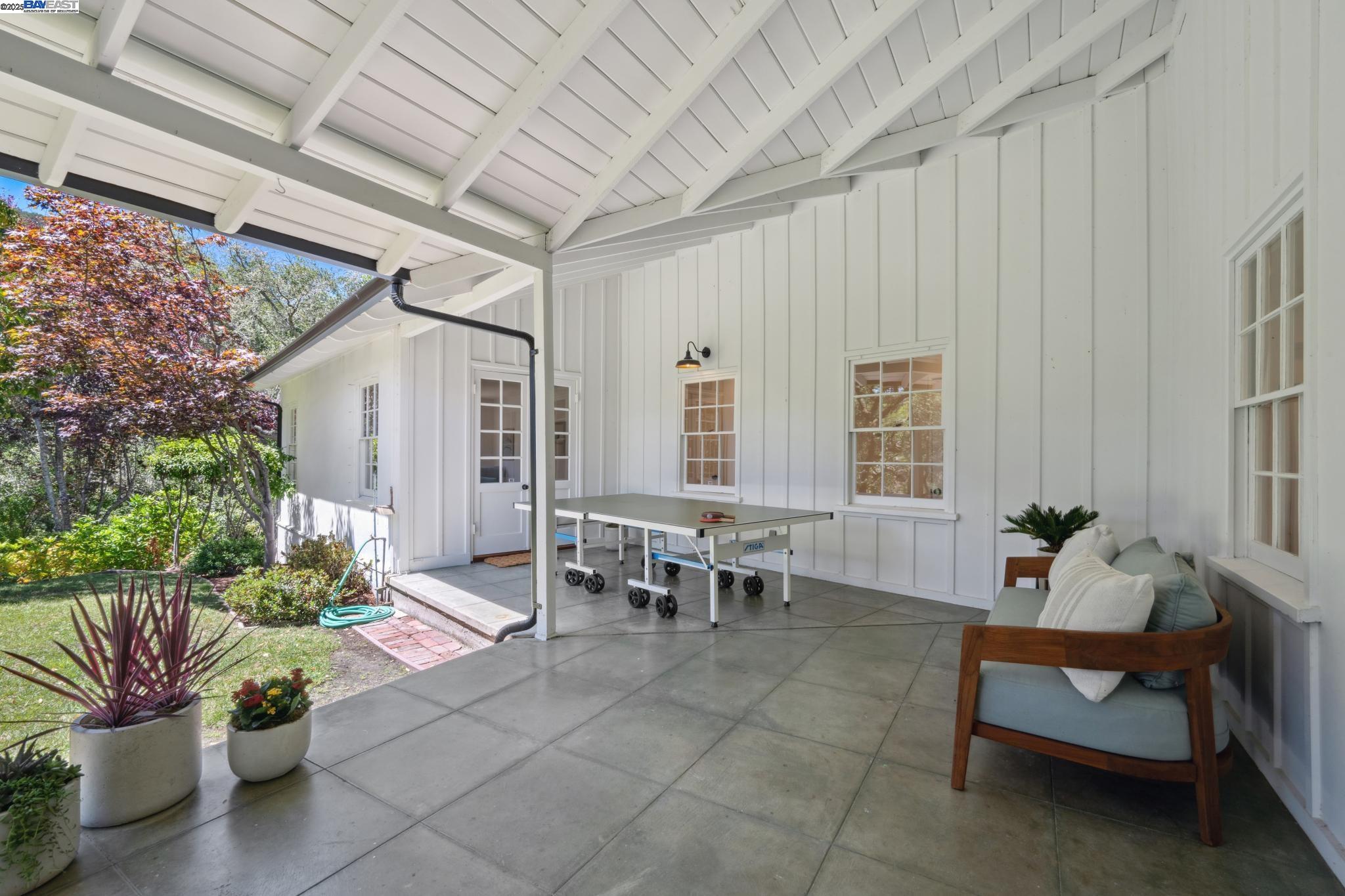 Detail Gallery Image 29 of 60 For 11 Crane Court, Orinda,  CA 94563 - 5 Beds | 5/1 Baths