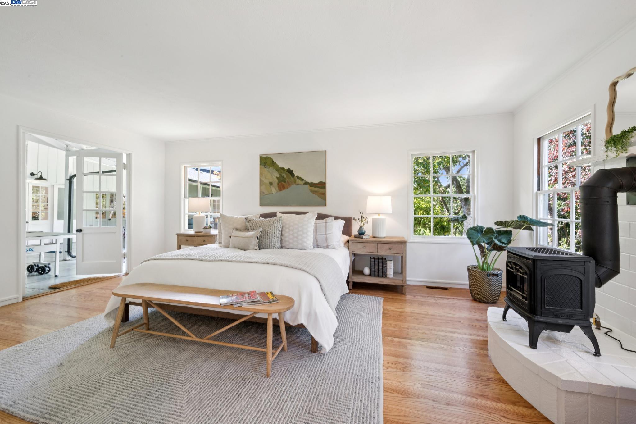 Detail Gallery Image 31 of 60 For 11 Crane Court, Orinda,  CA 94563 - 5 Beds | 5/1 Baths