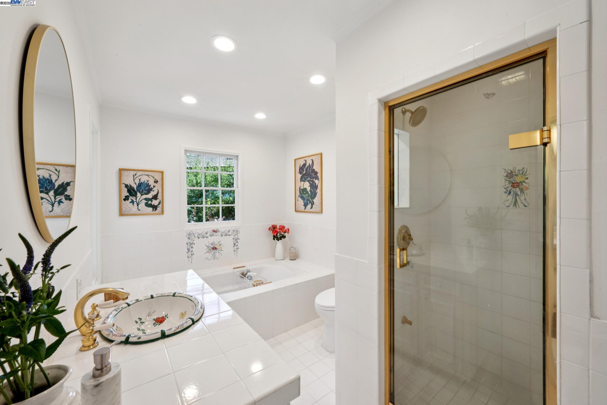 Detail Gallery Image 33 of 60 For 11 Crane Court, Orinda,  CA 94563 - 5 Beds | 5/1 Baths