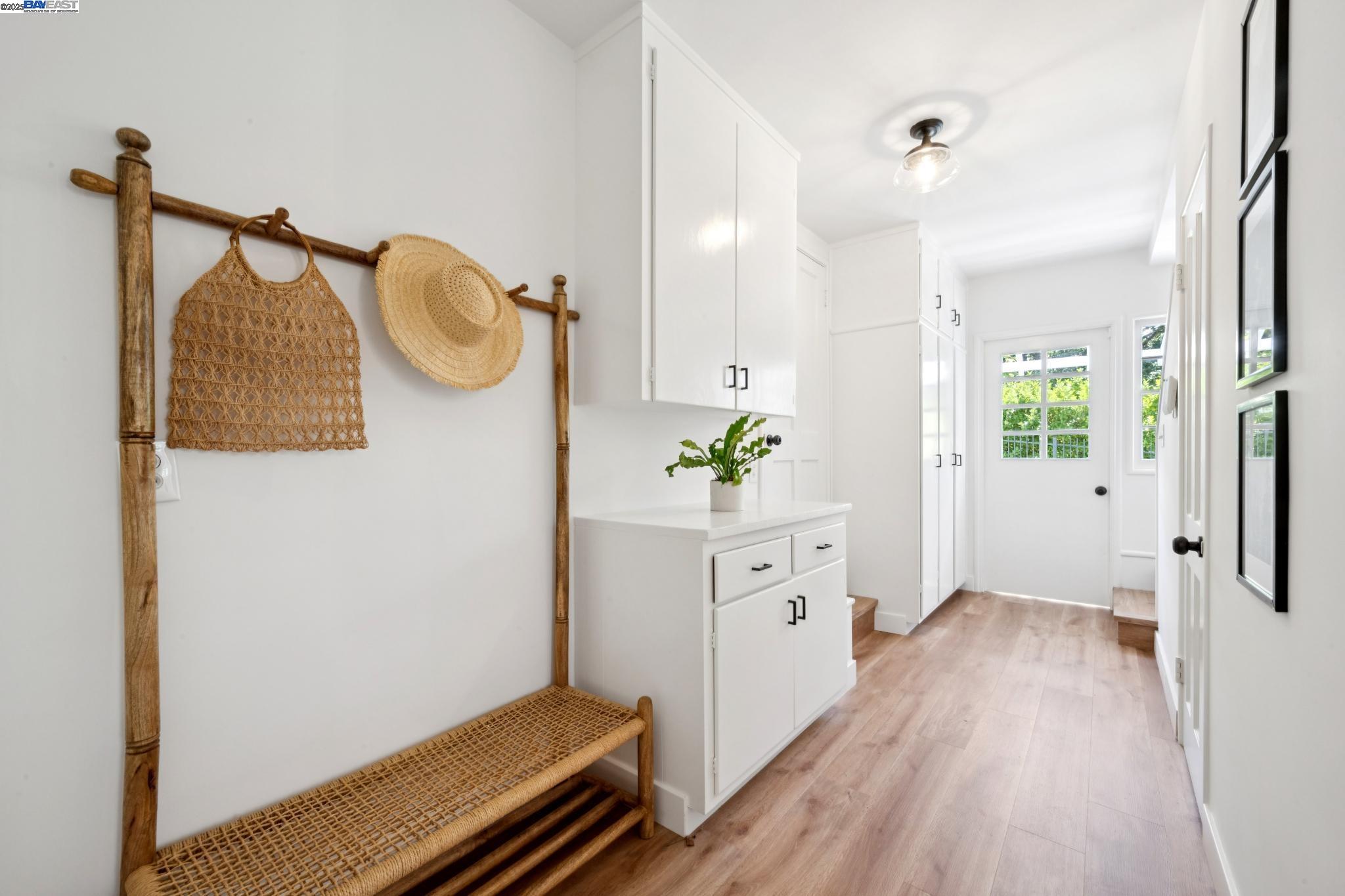 Detail Gallery Image 45 of 60 For 11 Crane Court, Orinda,  CA 94563 - 5 Beds | 5/1 Baths