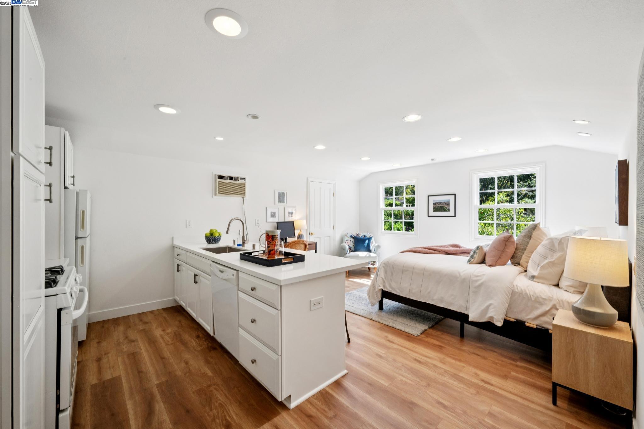 Detail Gallery Image 48 of 60 For 11 Crane Court, Orinda,  CA 94563 - 5 Beds | 5/1 Baths