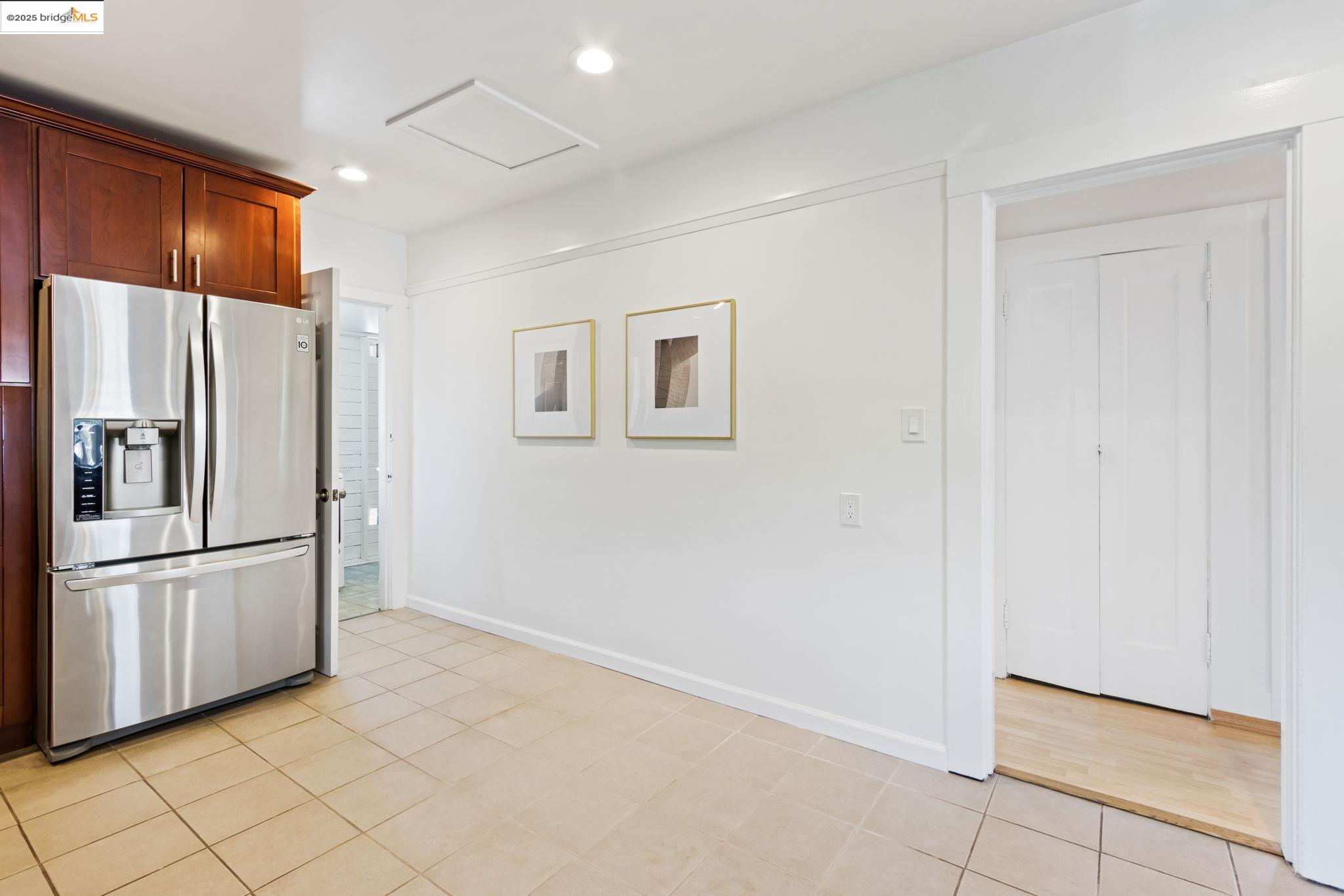 Detail Gallery Image 21 of 47 For 1700 64th Ave, Oakland,  CA 94621 - 2 Beds | 1 Baths