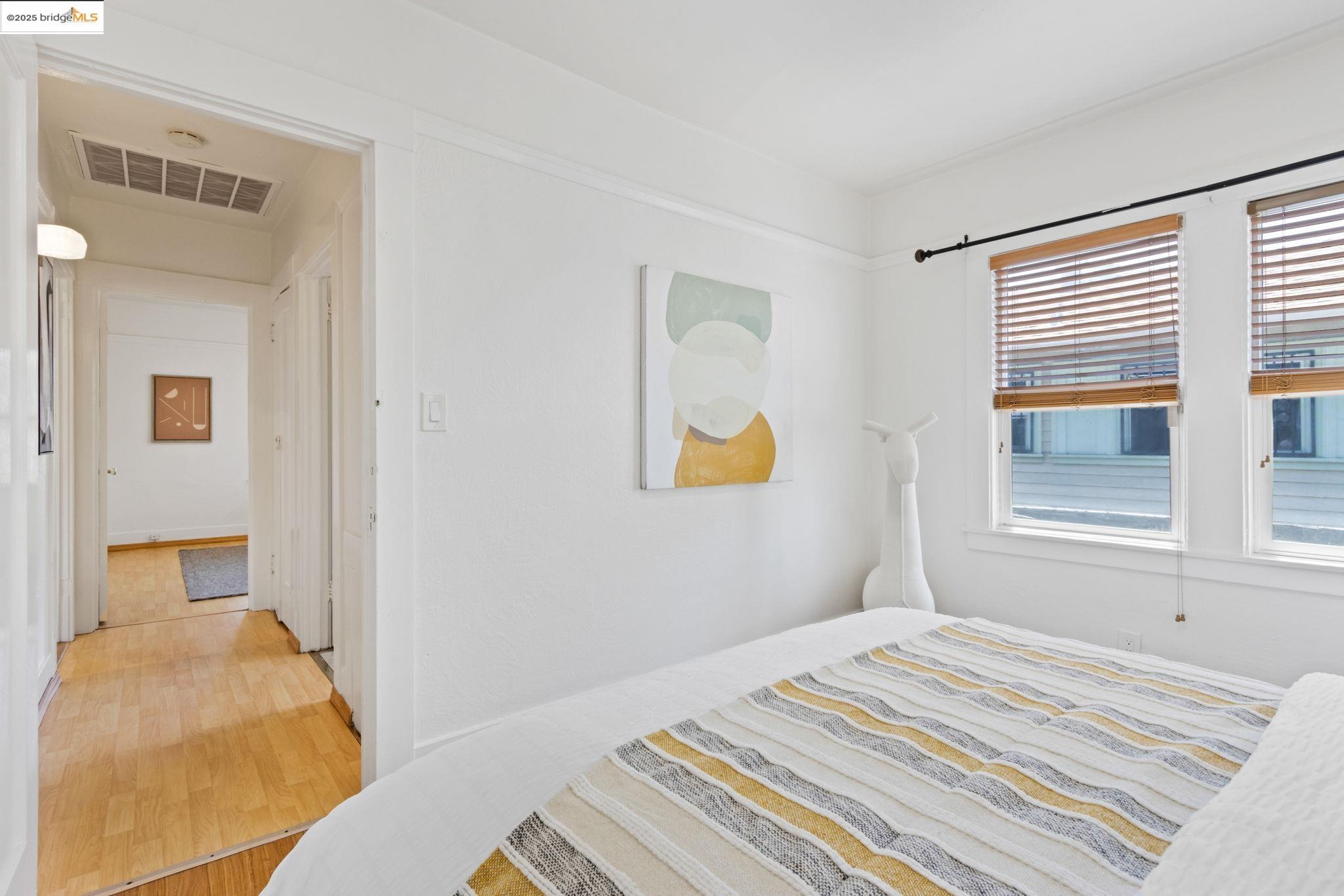 Detail Gallery Image 22 of 47 For 1700 64th Ave, Oakland,  CA 94621 - 2 Beds | 1 Baths