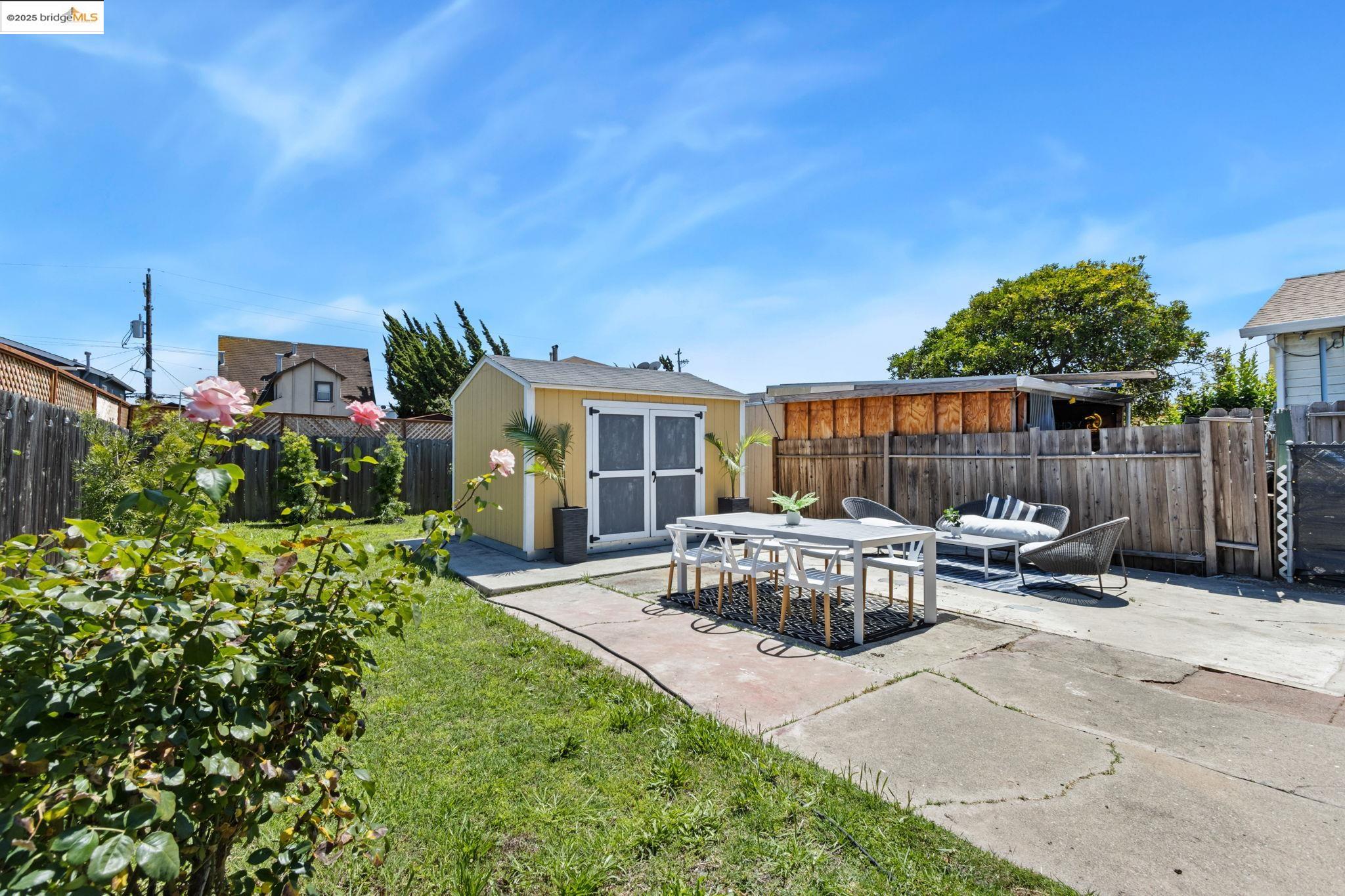Detail Gallery Image 33 of 47 For 1700 64th Ave, Oakland,  CA 94621 - 2 Beds | 1 Baths
