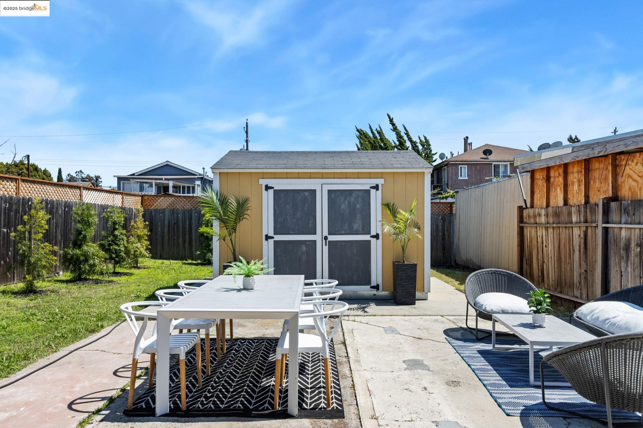 Detail Gallery Image 37 of 47 For 1700 64th Ave, Oakland,  CA 94621 - 2 Beds | 1 Baths