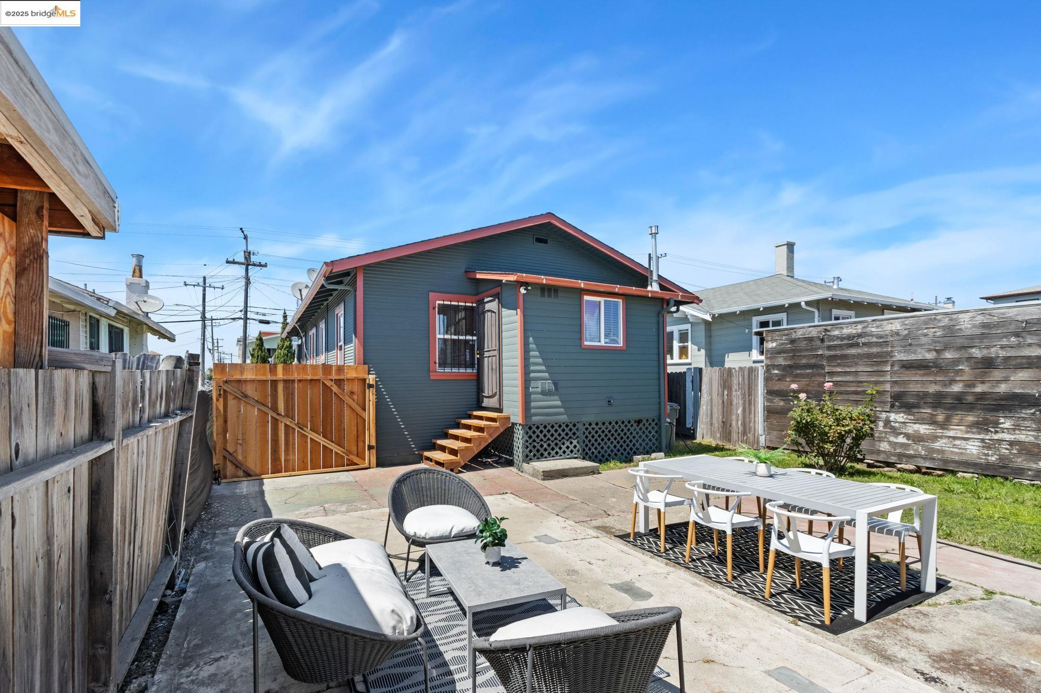 Detail Gallery Image 40 of 47 For 1700 64th Ave, Oakland,  CA 94621 - 2 Beds | 1 Baths