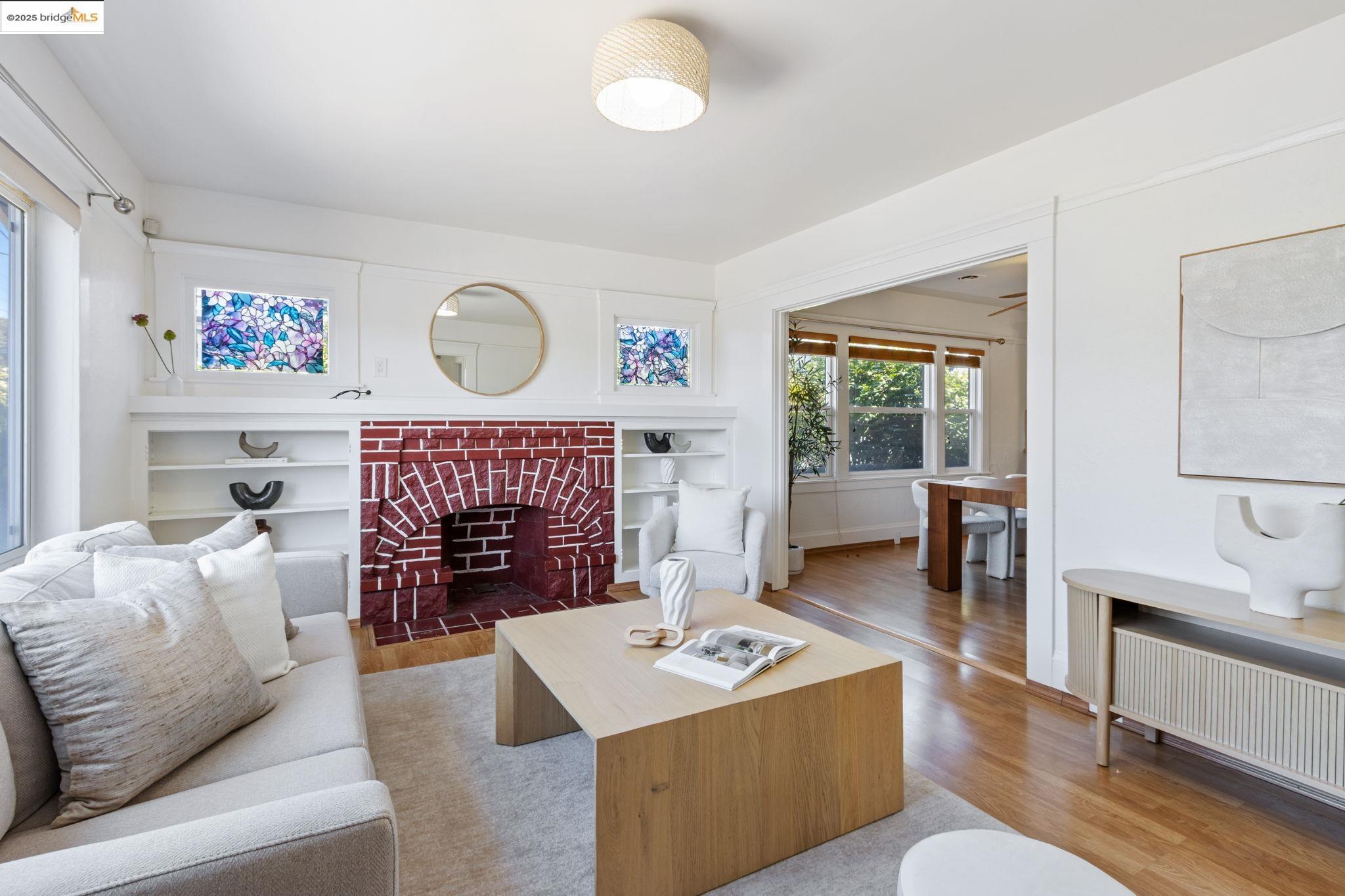 Detail Gallery Image 6 of 47 For 1700 64th Ave, Oakland,  CA 94621 - 2 Beds | 1 Baths