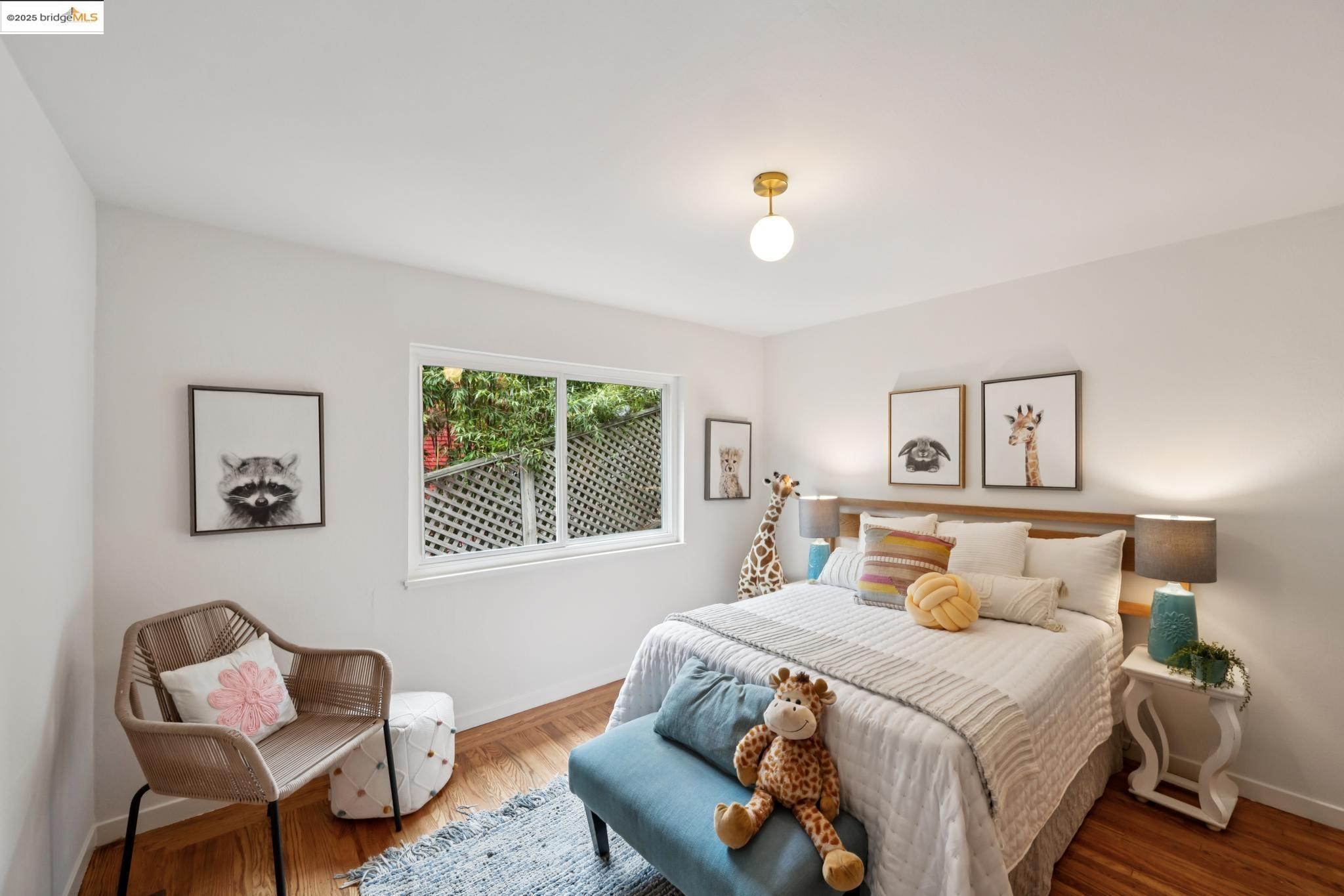 Detail Gallery Image 31 of 51 For 679 Mandana Blvd, Oakland,  CA 94610 - 3 Beds | 2 Baths